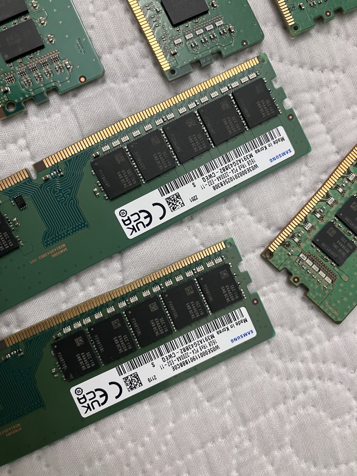 Lot of 17 16GB DDR4 Desktop RAM PC4 2400T 2666V 3200AA Mixed Tested Memory