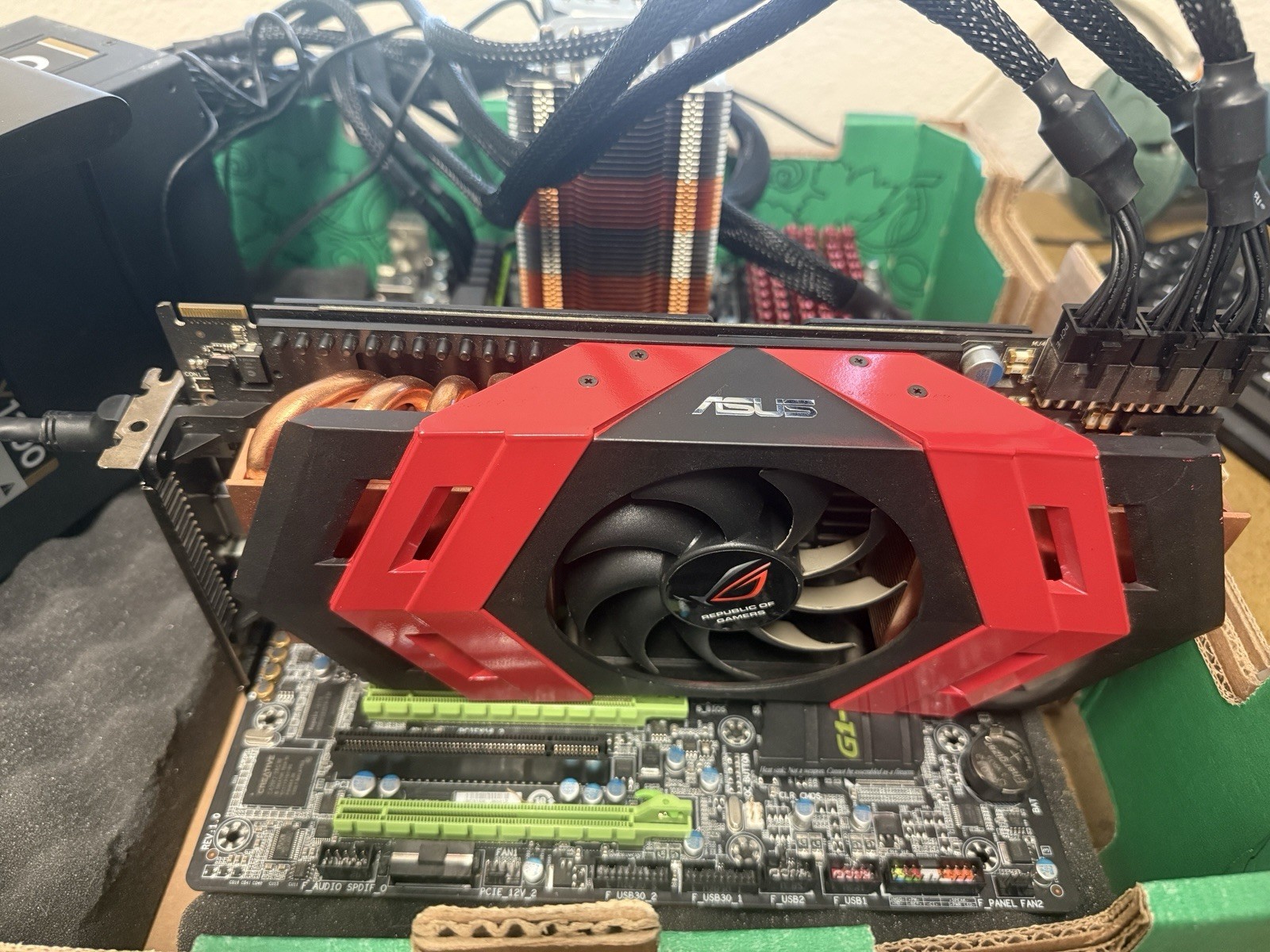 ASUS ATI Radeon HD 5900 2GB GDDR5 PCIe x16 Graphics Card Multi-Monitor