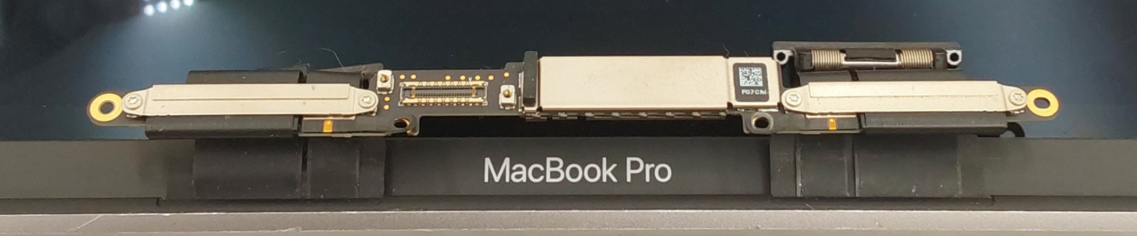 Apple MacBook Pro 16 A2141 LCD Screen Assembly 3072×1920 LED Glossy Silver