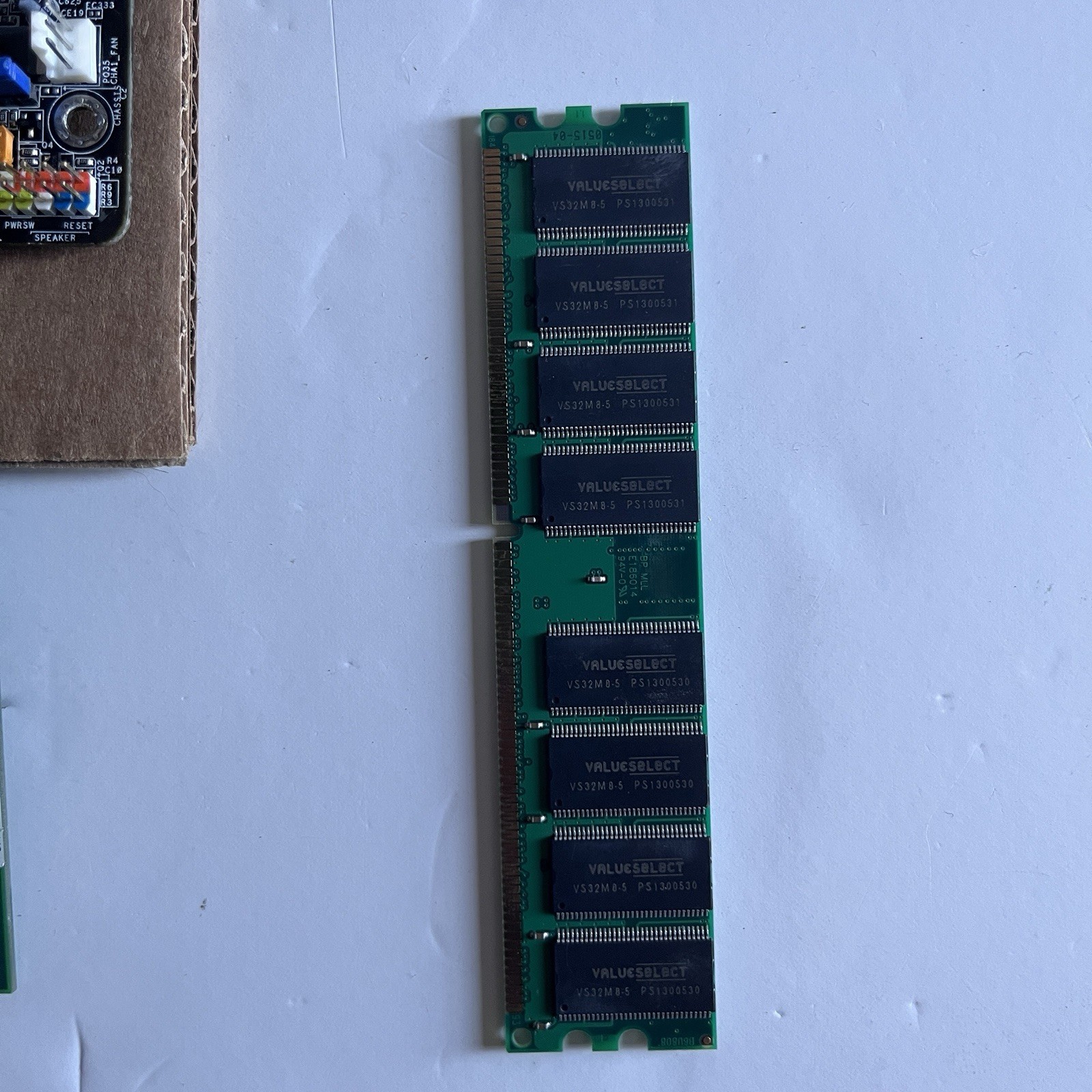 ASUS A8N-SLI Deluxe ATX Socket 939 AMD Athlon 64 X2 PNY 7800GT 2GB RAM READ
