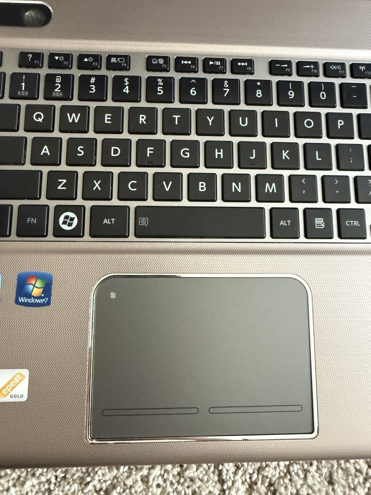 Toshiba Satellite P875-S7200 17.3” Laptop Notebook PC Tested & Working