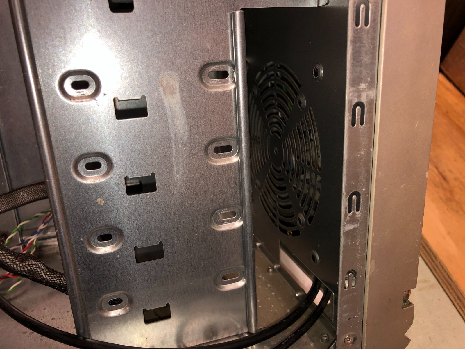 Unbranded Steel Silver Gray Mid-2000s ATX Mid Tower Gaming Computer Case – Used