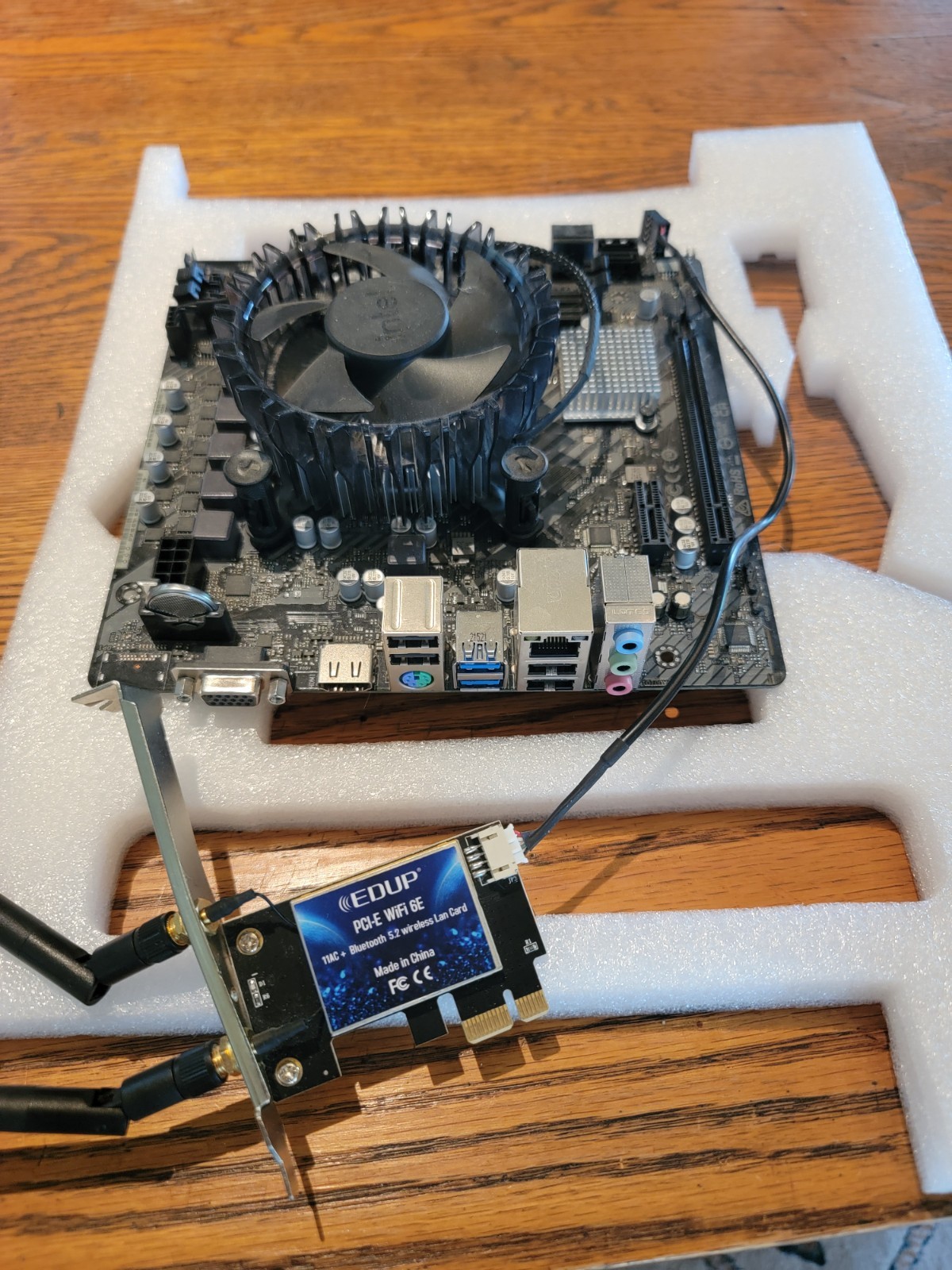 Asrock H610M-HVS + Celeron CPU combo