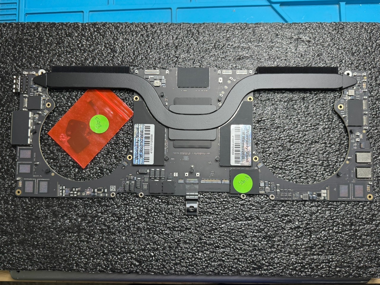 MacBook Pro 16″ A2780 2023 MNW83LL M2 Pro 512GB 32GB 19C Logic Board 820-02890-A