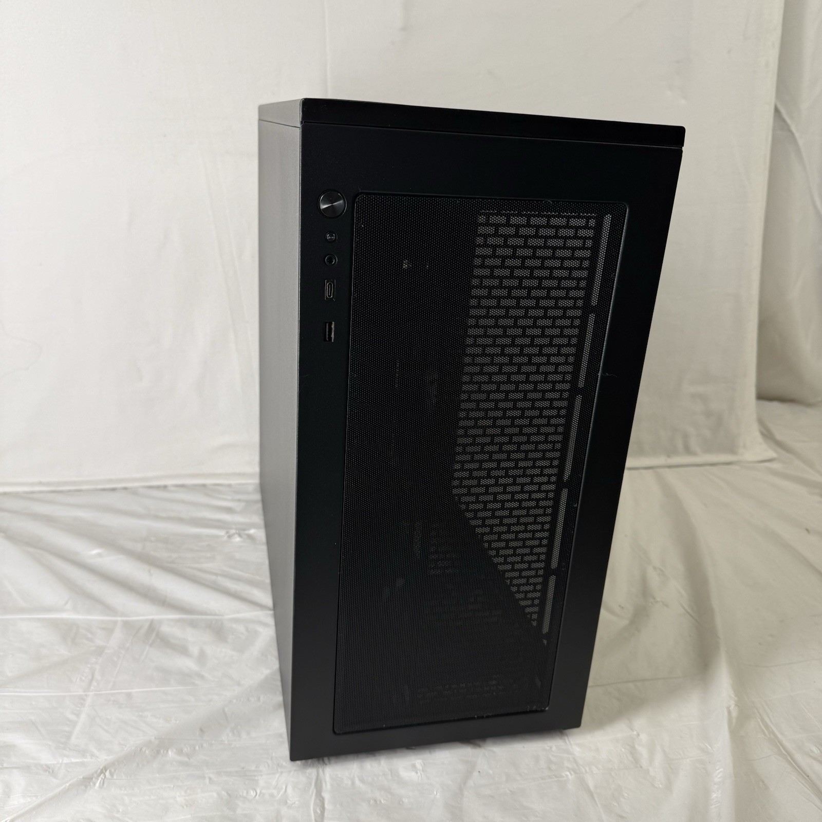 E1 Phanteks XT Pro Silent, Mid-Tower Gaming Chassis