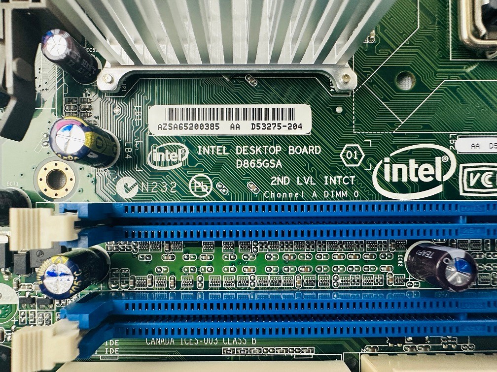 Intel D865GSA Desktop Board