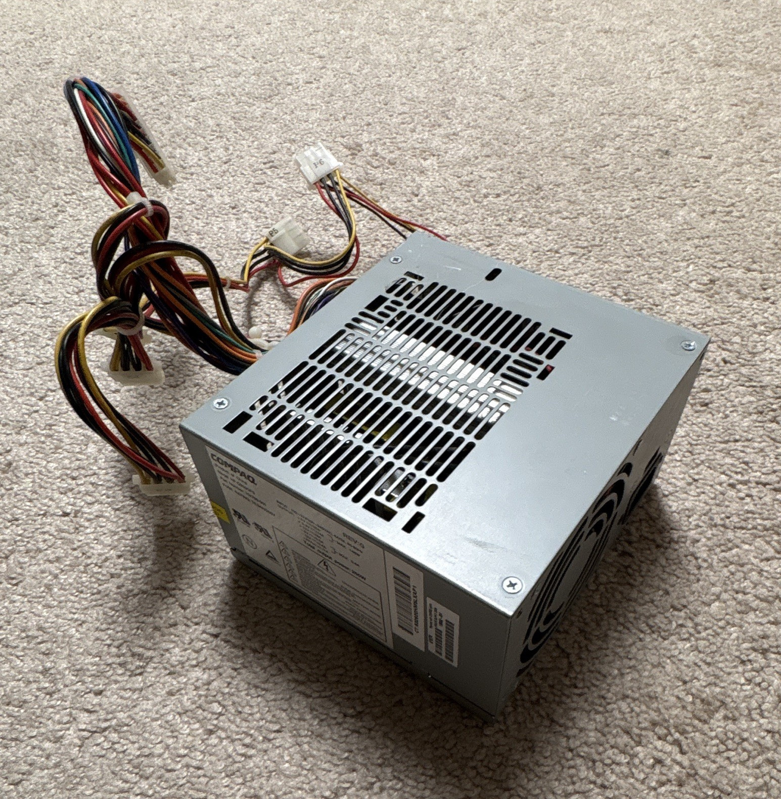 Compaq HP-Q250GF3 250W ATX Power Supply Gray 20-Pin Molex Switch