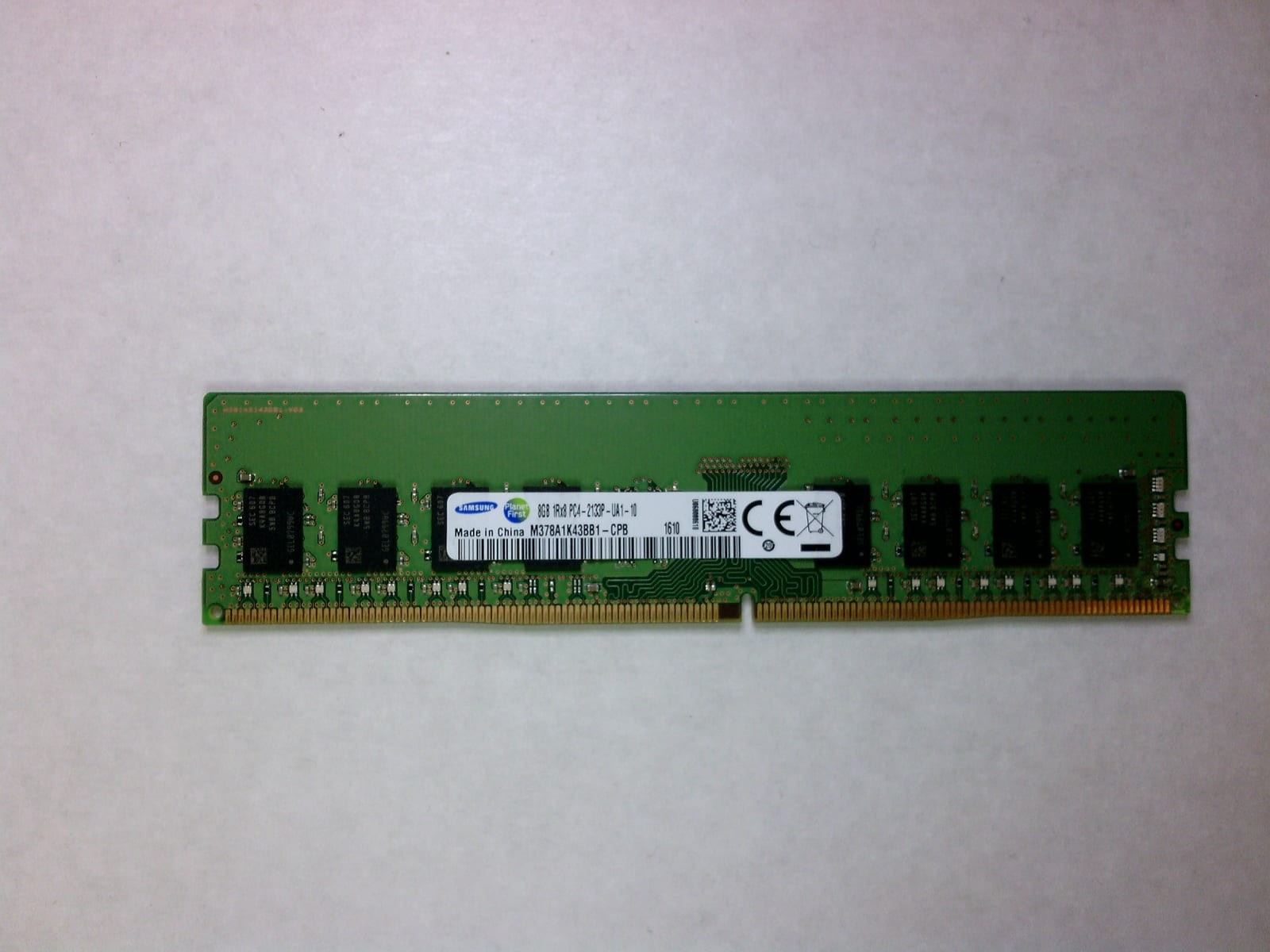 Samsung 8GB PC4-17000U DDR4-2133 Non-ECC UDIMM RAM M378A1K43BB1-CPB