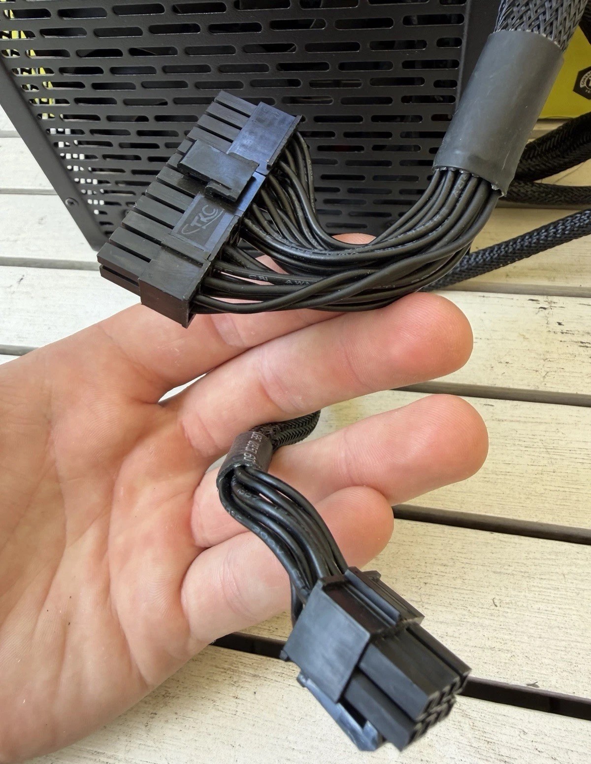 Yeyian Raiden 650W Power Supply 80+ Gold (Used)- Includes Corsair RM1000x Cables