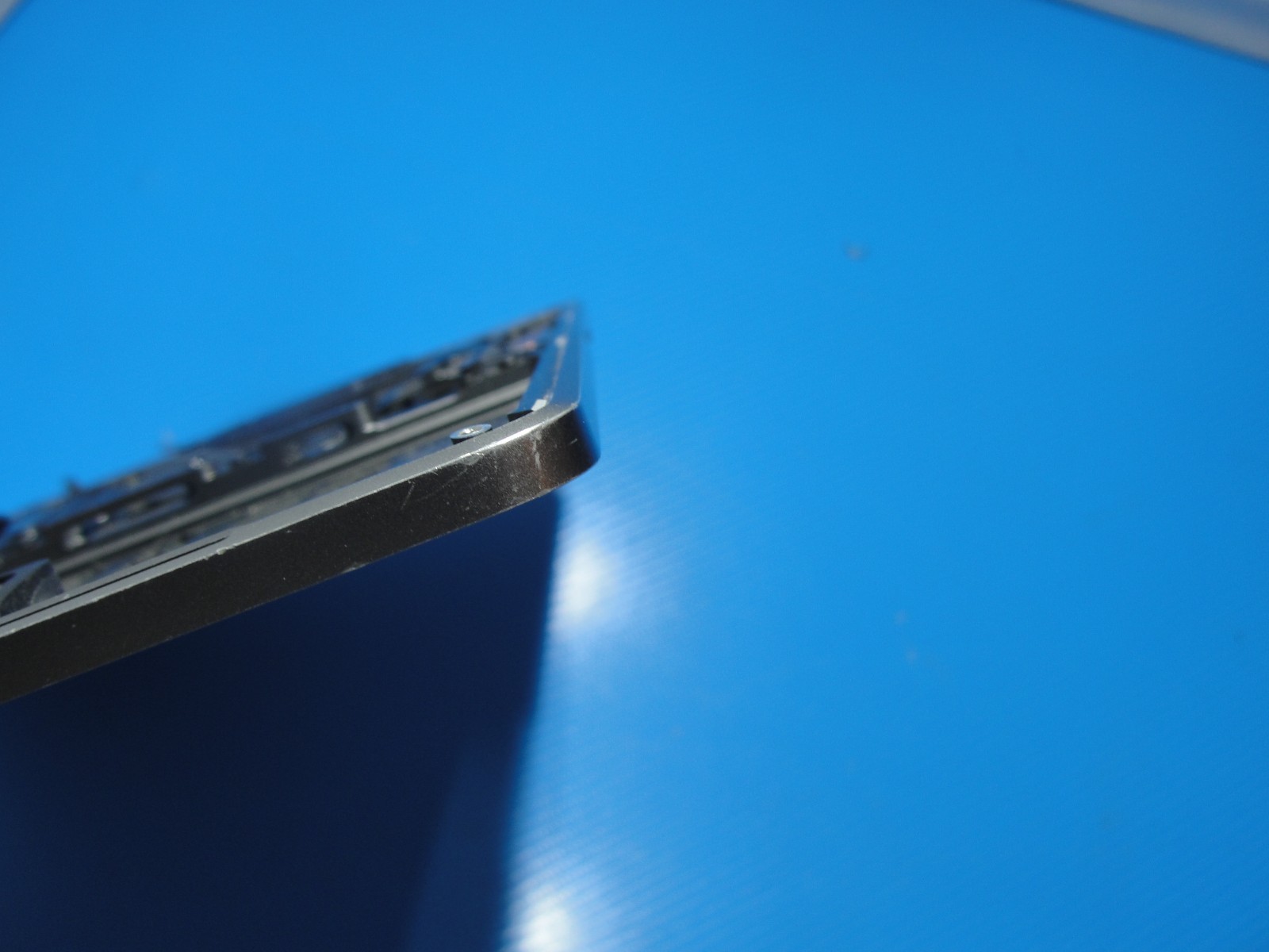 MacBook Pro 15″ A1990 2018 MR932LL/A Top Case Palmrest NO Battery Gray 661-10345