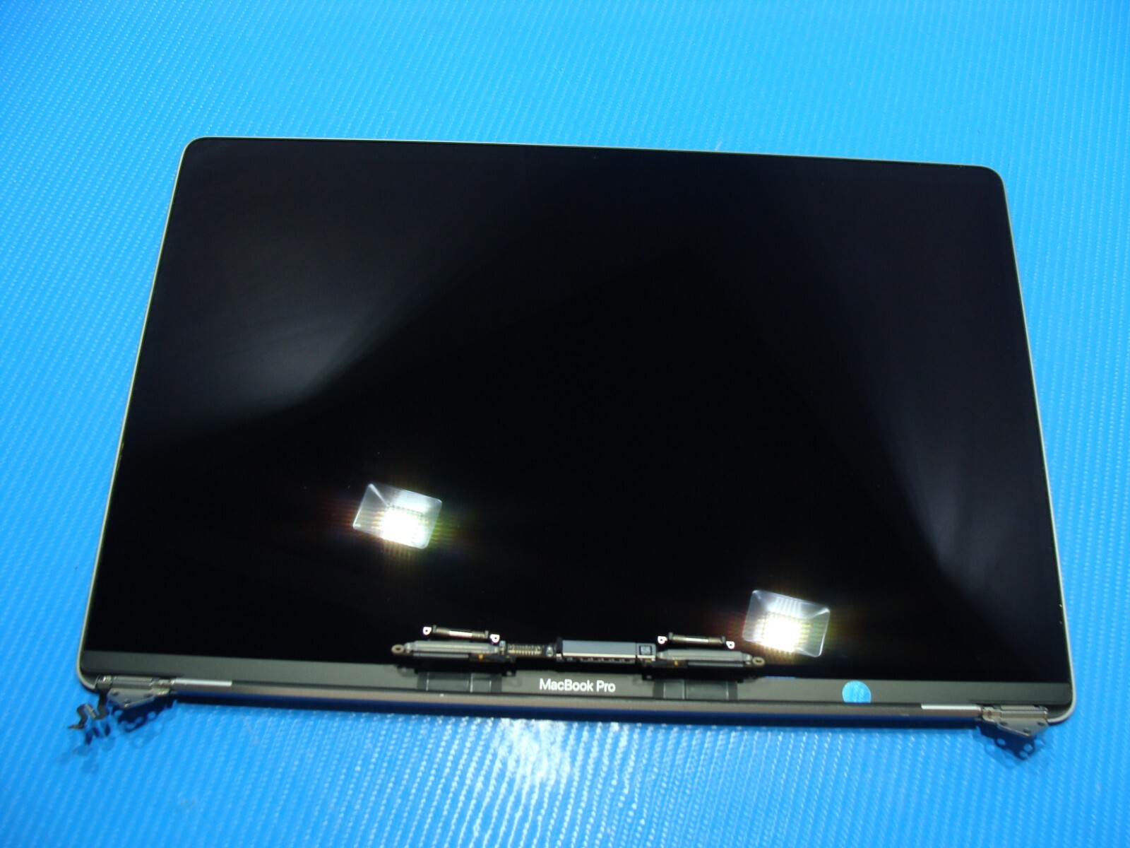 MacBook Pro 16″ A2141 Late 2019 MVVJ2LL/A LCD Screen Assembly Gray 661-14200