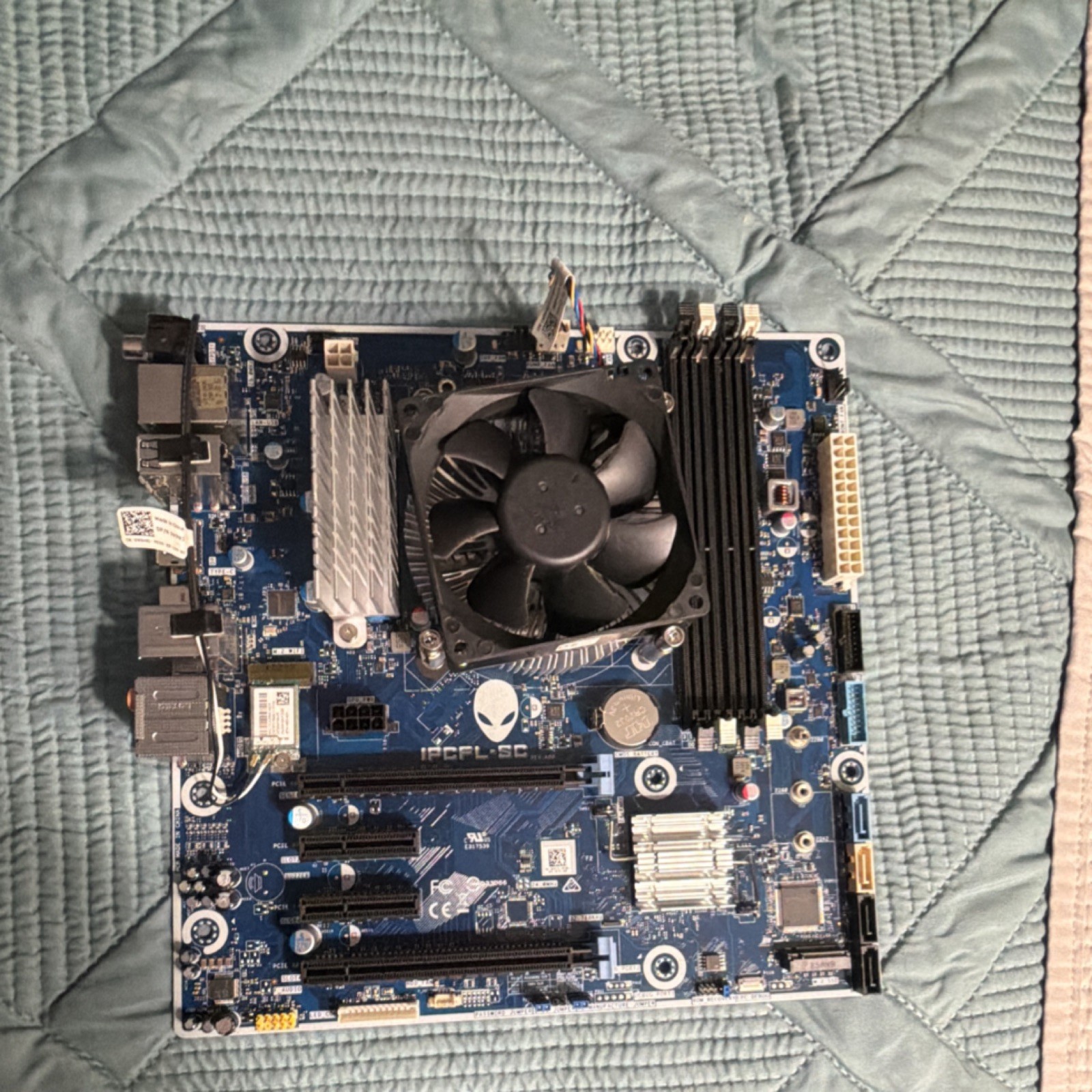 i5-8400 CPU, Alienware IPCFL-SC MicroATX Intel LGA1151 DDR4 4DIMM M.2 PCIe HDMI