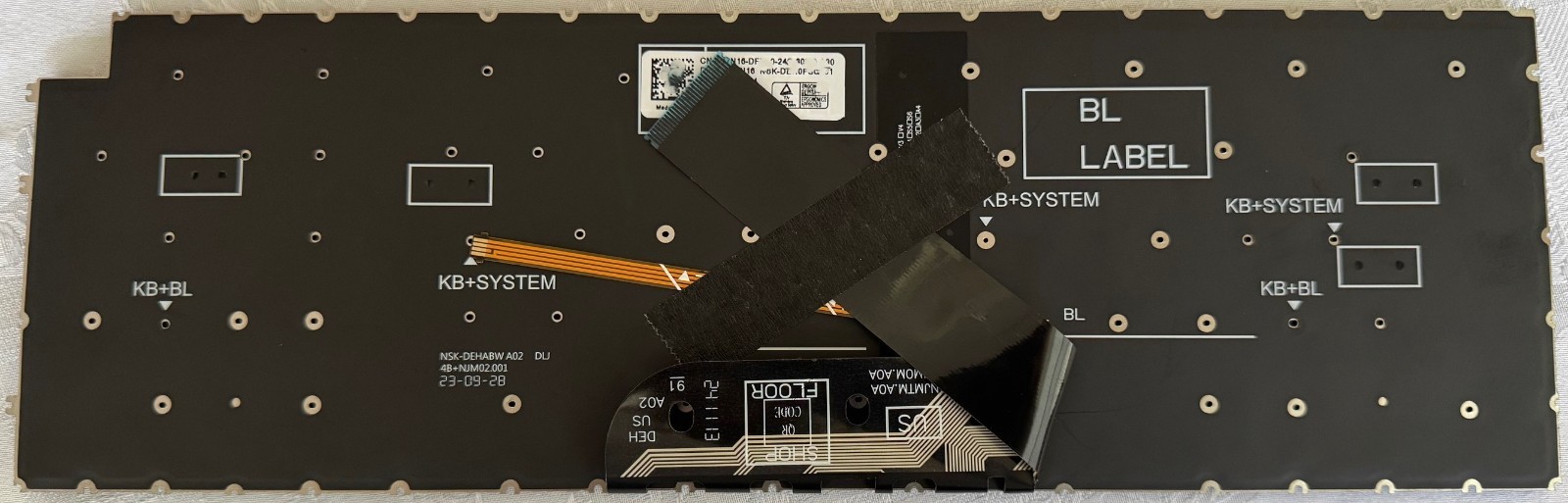 SINGLE KEY CAP & PLASTIC HINGE CLIP Dell Inspiron 15 3000 BL