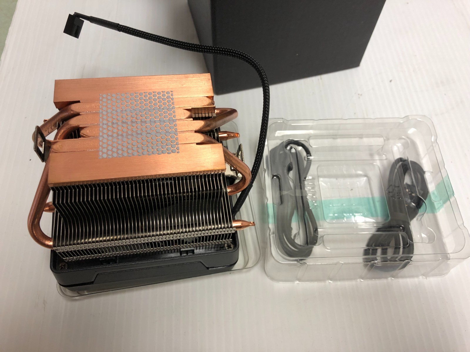 AMD Wraith Prism RGB AM4/AM2/AM3/AM3+ Heatsink Fan Cooler 712-000075 Rev E – NEW