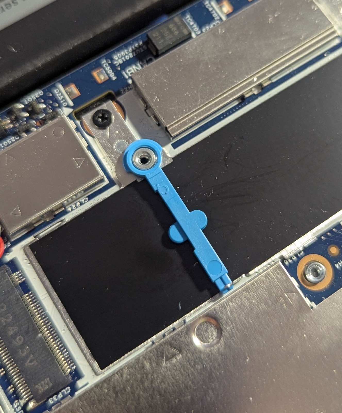 🔧 SSD NVMe Plastic Retainer Bracket Dell Latitude 5330 Used Original sku#15964