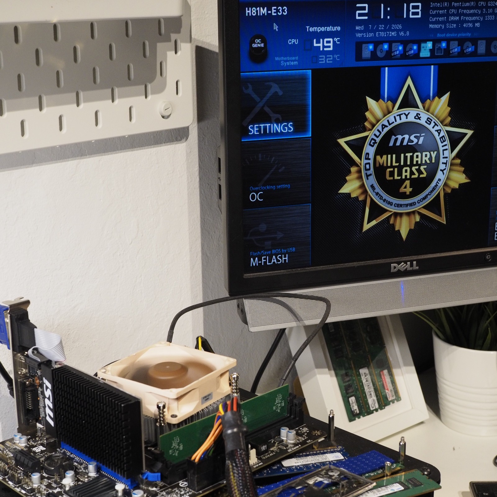 MSI H81M-E33 LGA1150 MicroATX H81 Motherboard DDR3 UEFI Linux Ready Secure Boot