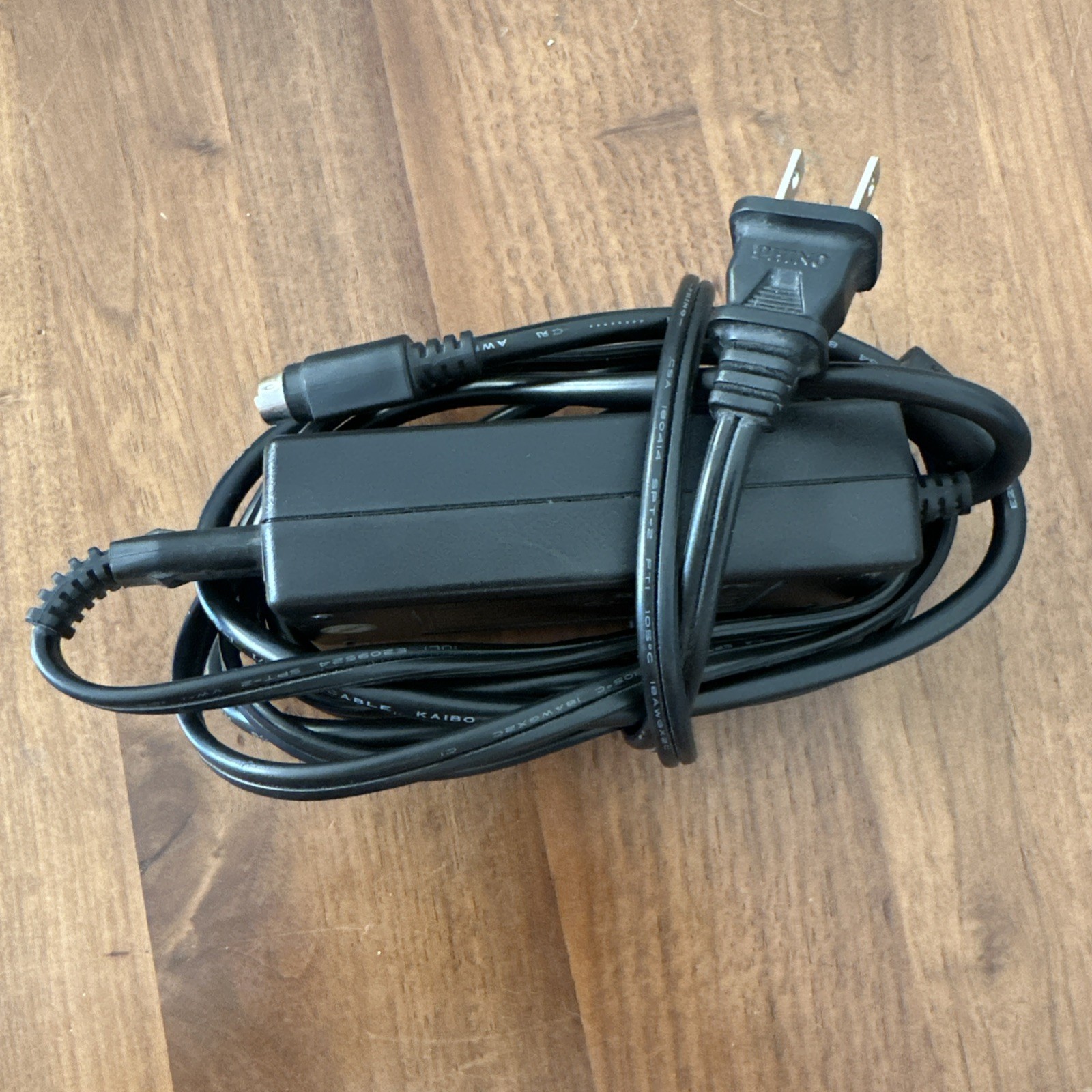 Flypower SPP34-12.0/5.0-2000 12V 2A + 5V 2A AC Adapter 4-Pin Power Supply