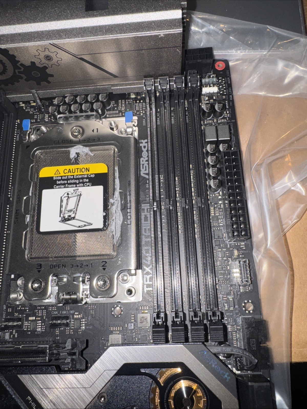 ASRock TRX40 TAICHI sTRX4 AMD TRX40 SATA 6Gb/sASRock DDR4 ATX AMD Motherboard