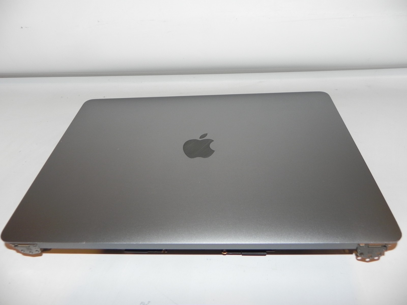 Apple Macbook Pro A2338 sliver LCD screen assembly non working