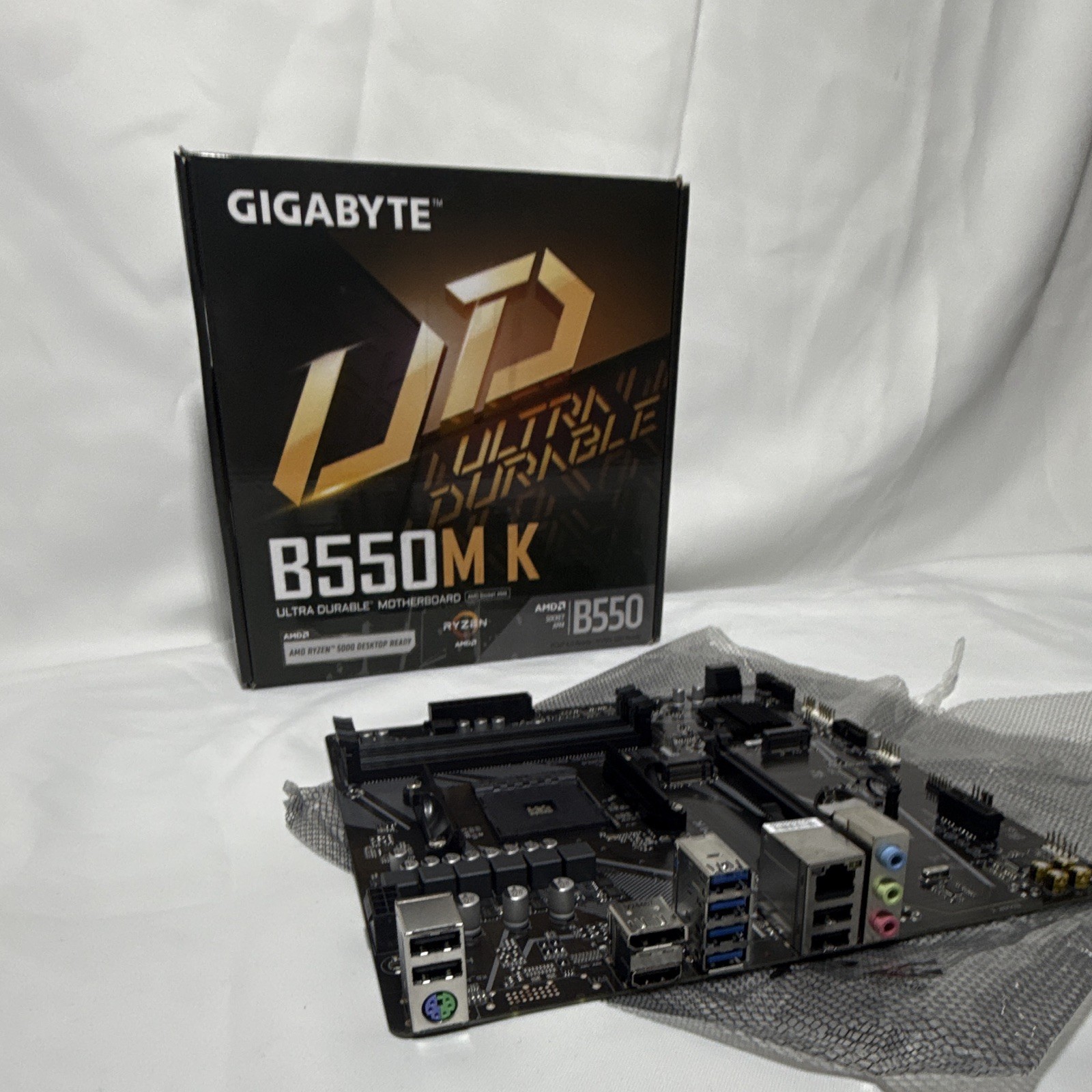 GIGABYTE B550M K MicroATX AM4 Socket