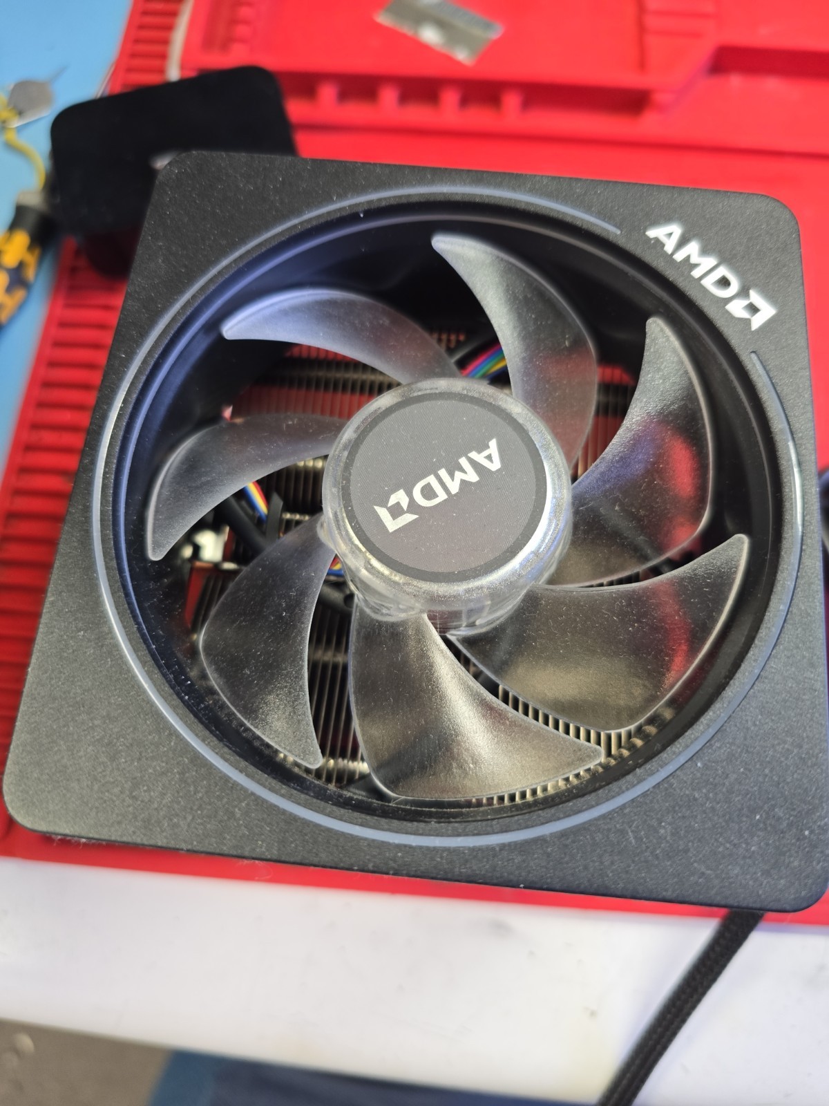 AMD Wraith Prism Cooler