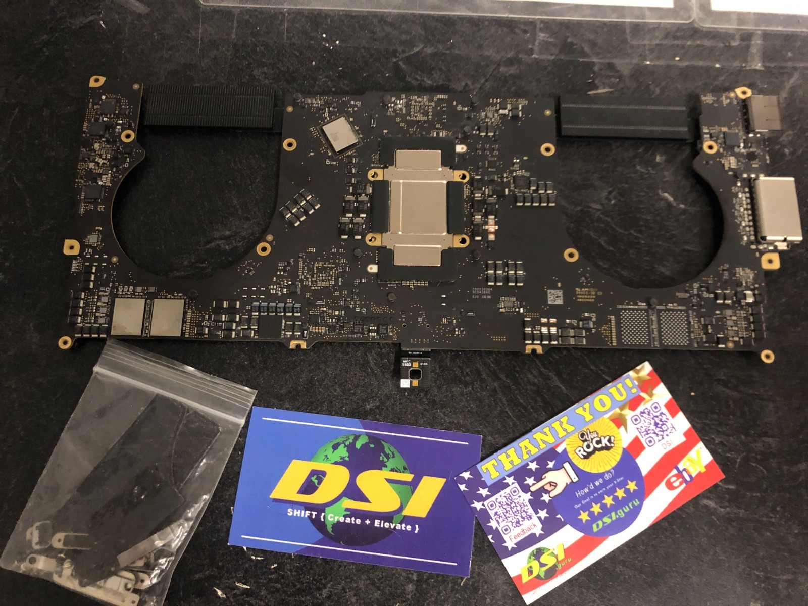 MacBook Pro 14″ A2442 2021 M1 Pro 16GB Logic Board 820-02098-A + Heat Sink