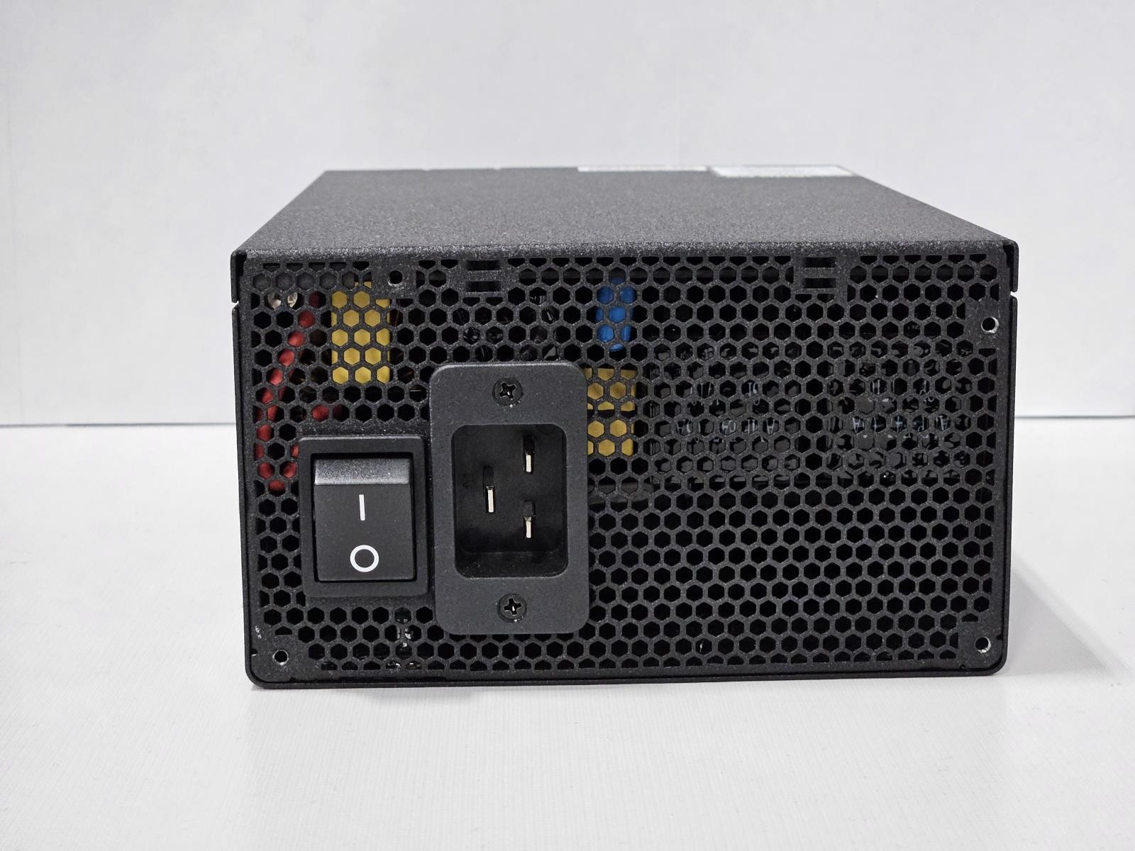 EVGA SuperNOVA 1600 P2 1600W 80+ Platinum Fully Modular PSU 220-P2-1600 w/Cables