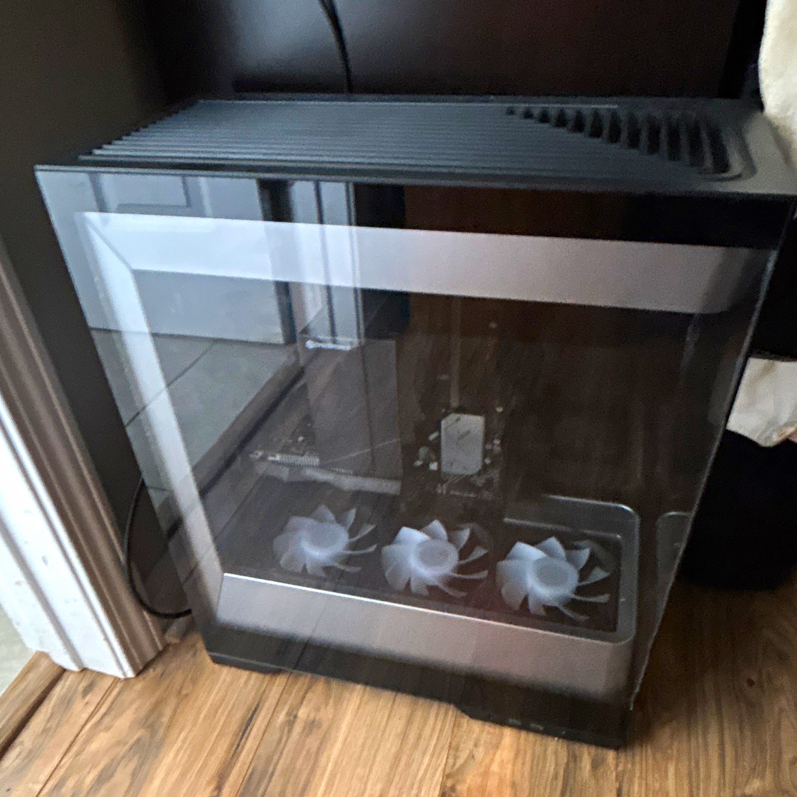 Corsair iCUE 465X RGB Black Tempered Glass ATX Mid Tower Case USB/Audio