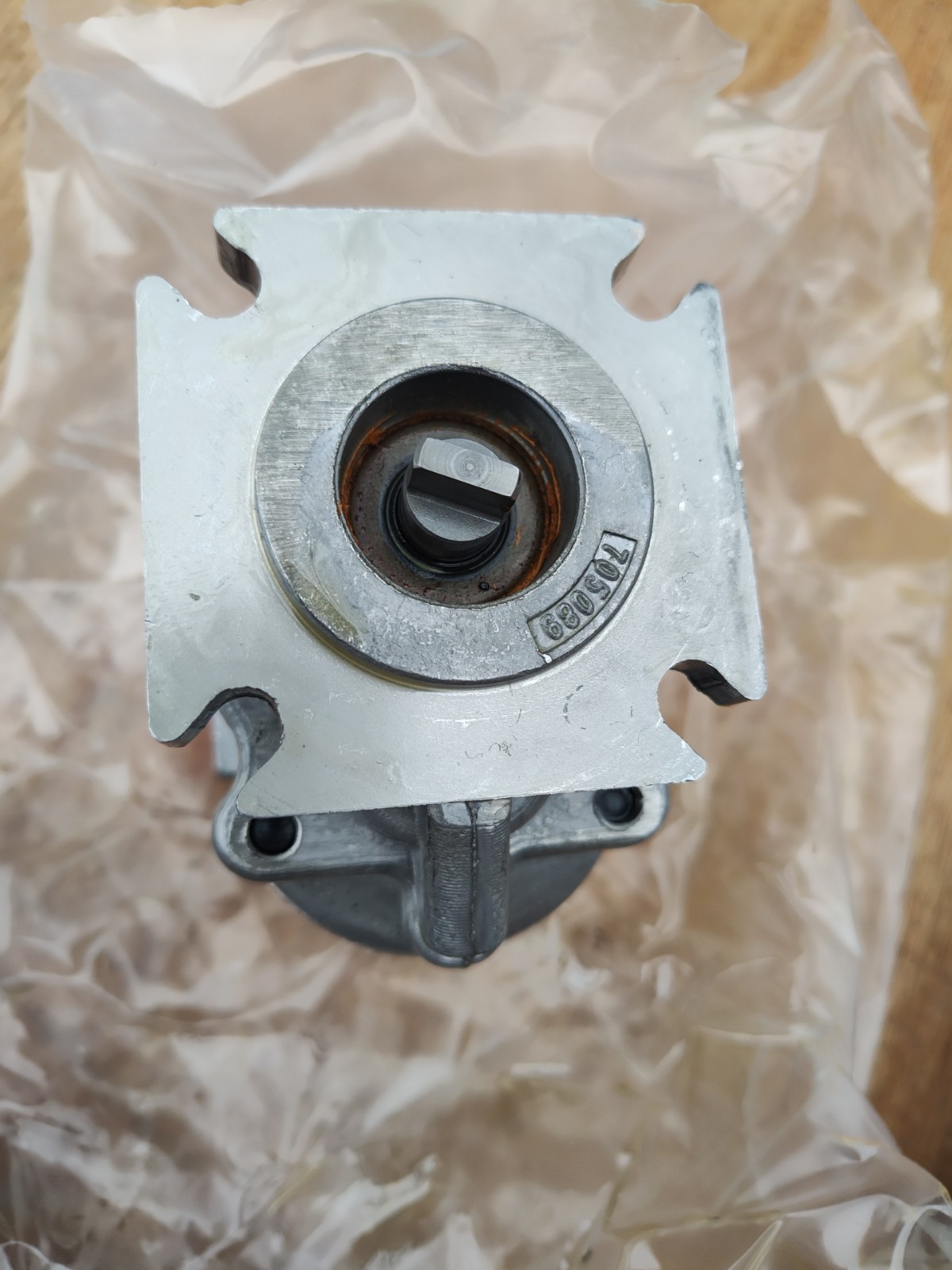 PARKER D27X2905 HYDRAULIC GEAR PUMP X0623 46634 NEW ORIGINAL BOX