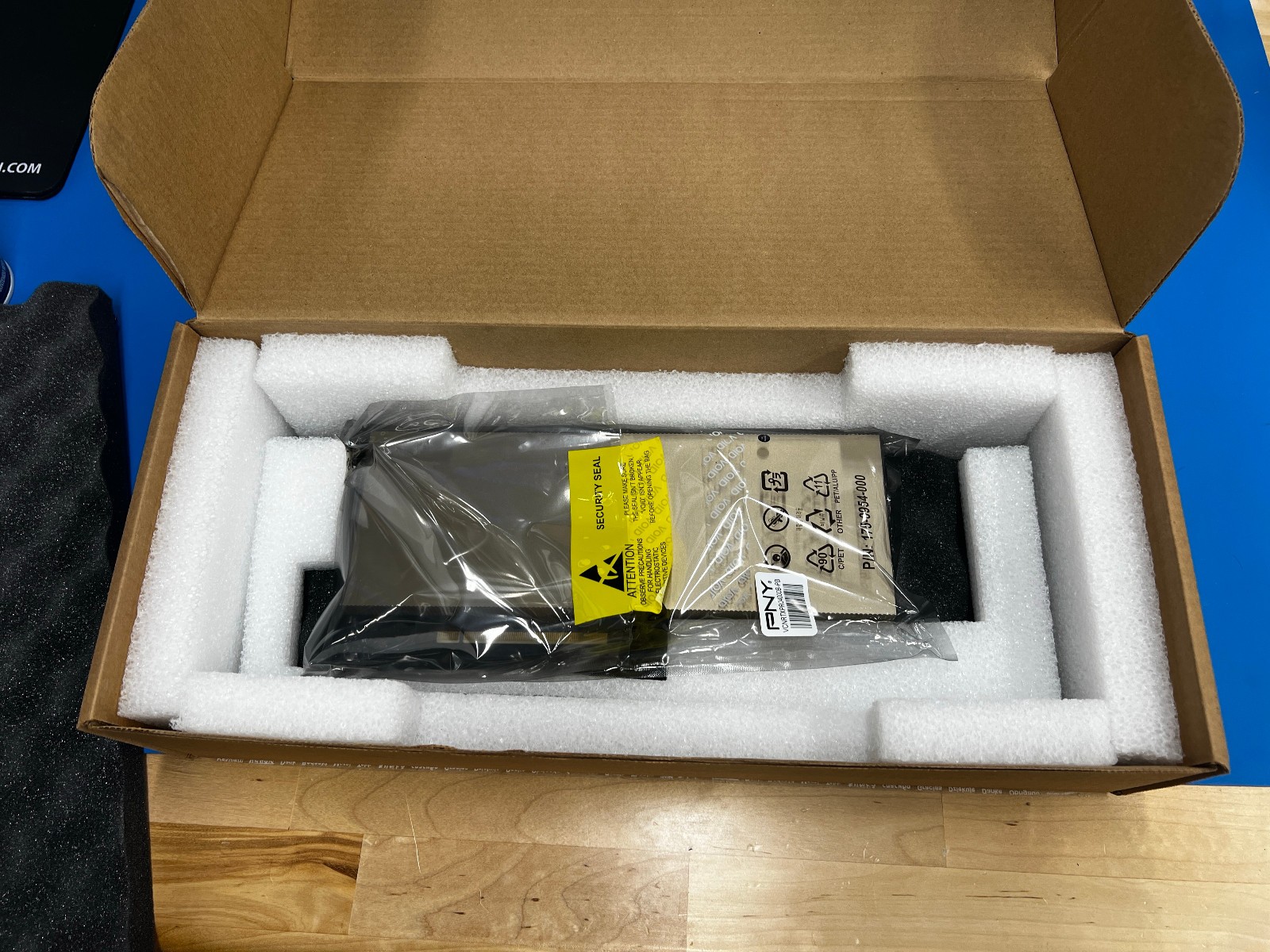 NVIDIA A10 24GB GDDR6 384-Bit PCI-Express 4.0 x16 1x 8-Pin Graphics Card