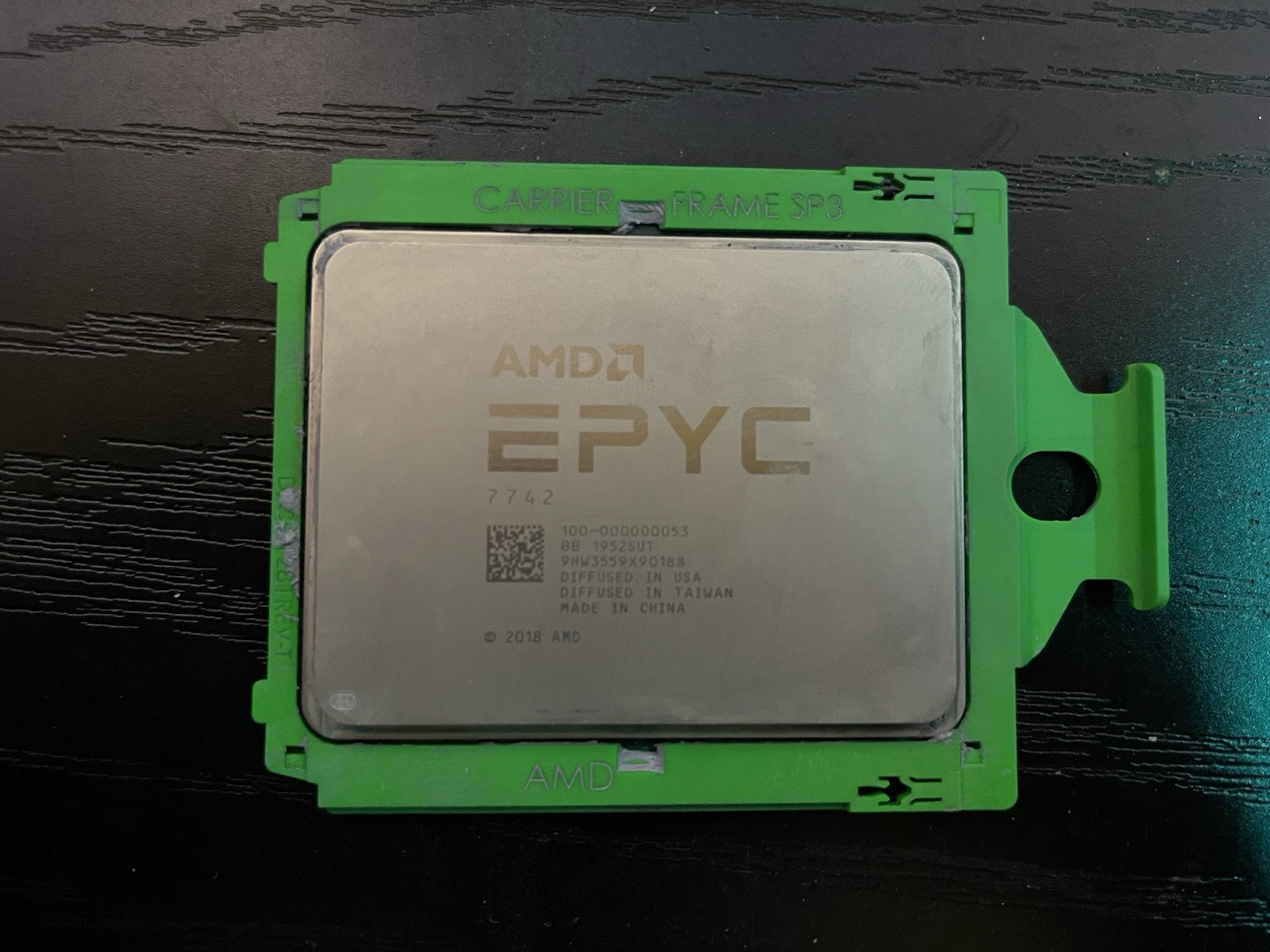 AMD EPYC 7742 Processor 64-Core 2.25GHz SP3 225W CPU 100-000000053