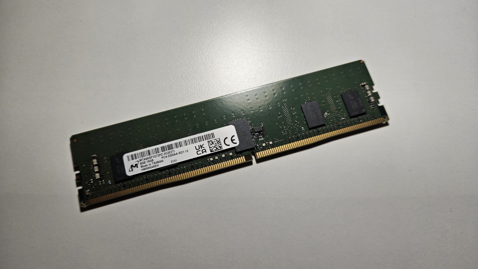 Micron RDIMM 8GB PC4-25600 DDR4-3200AA-RD1-12 DRAM ECC MTA9ASF1G72PZ-3G2ESTI