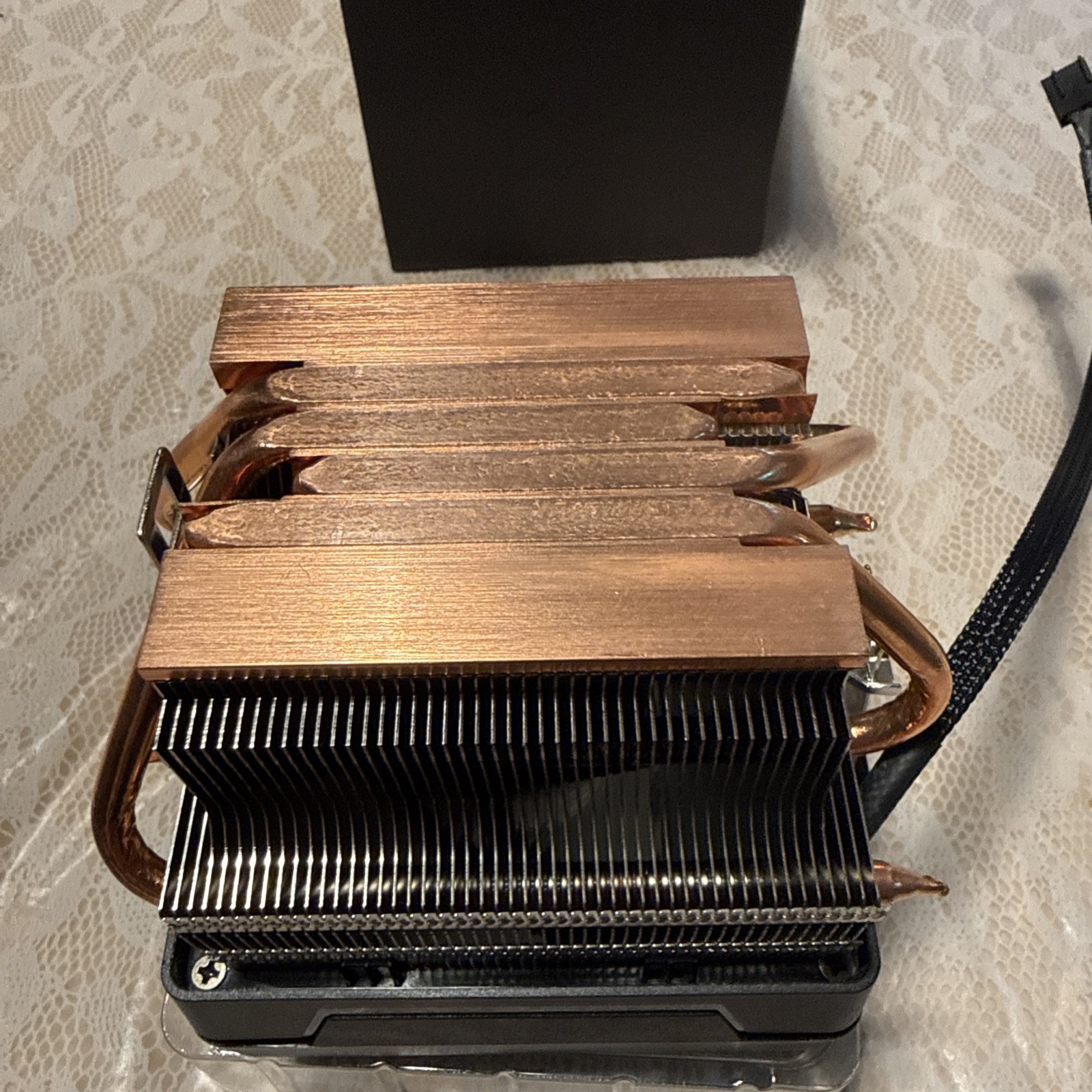 AMD Wraith Prism RGB LED CPU Cooler Heatsink Fan AM4 AM5 712-000075 / 76
