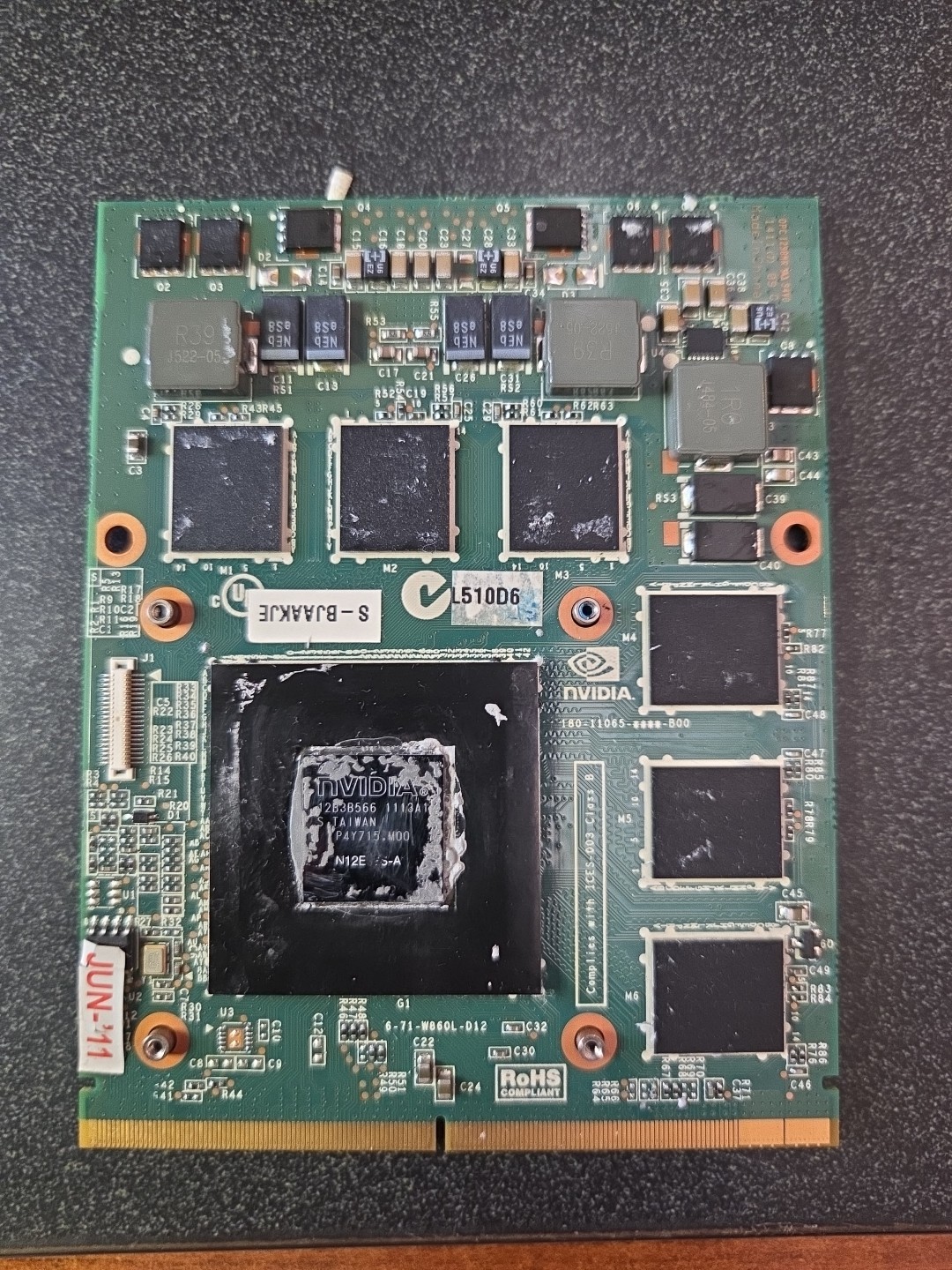 SAGER nVIDIA LAPTOP Video Card N12E-GS 1.5G 12B3B566 1113A1 P4Y715.M00 N12E SSA