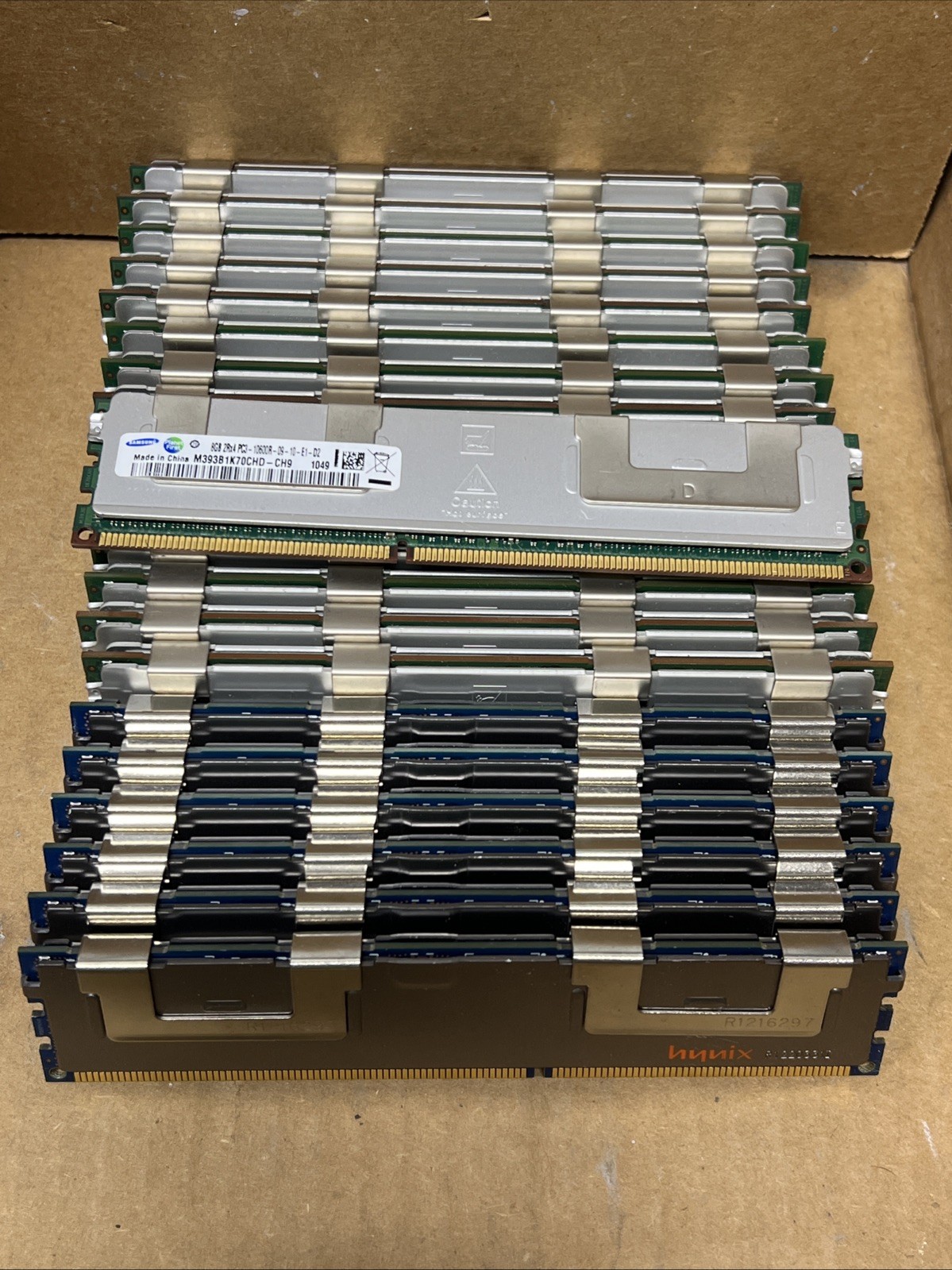 Lot of 22 Samsung & Hynix | 8GB 2Rx4 PC3-10600R-09-10-E1 ECC Server RAM