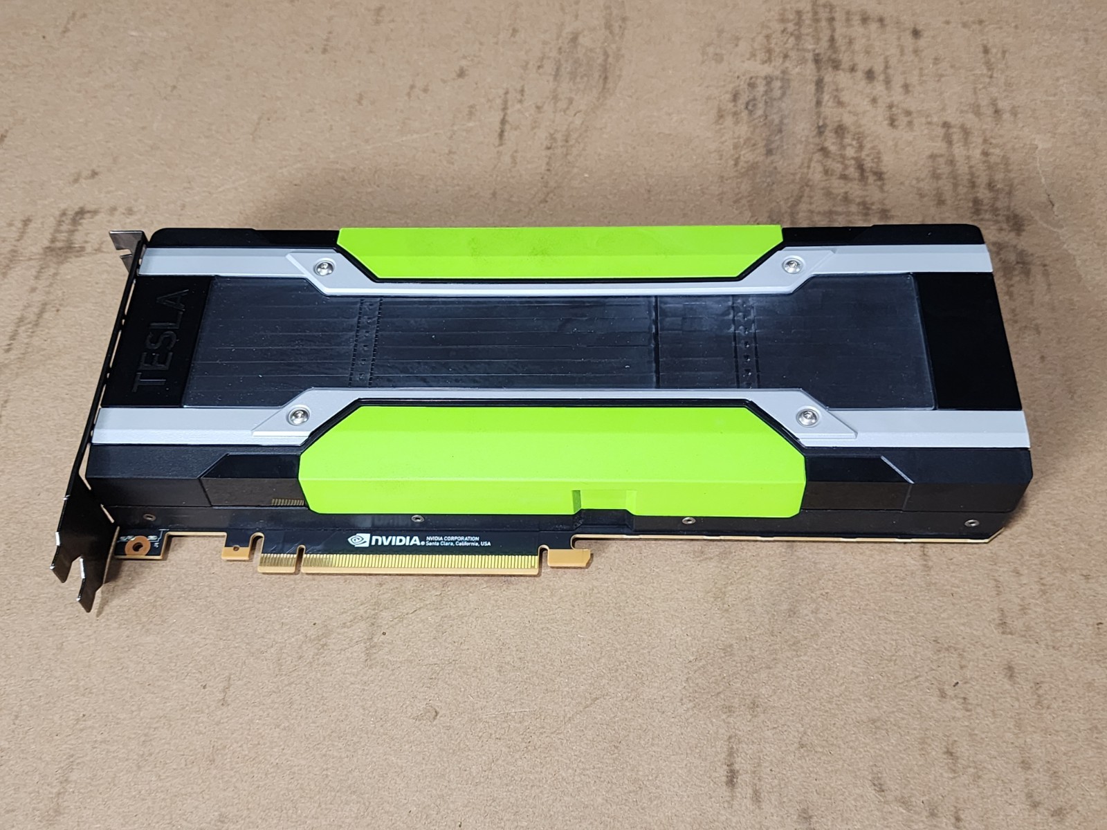 NVIDIA TESLA P100 16GB PCIe 3.0 x16 PASSIVE COOLING GPU COMPUTING PROCESSOR