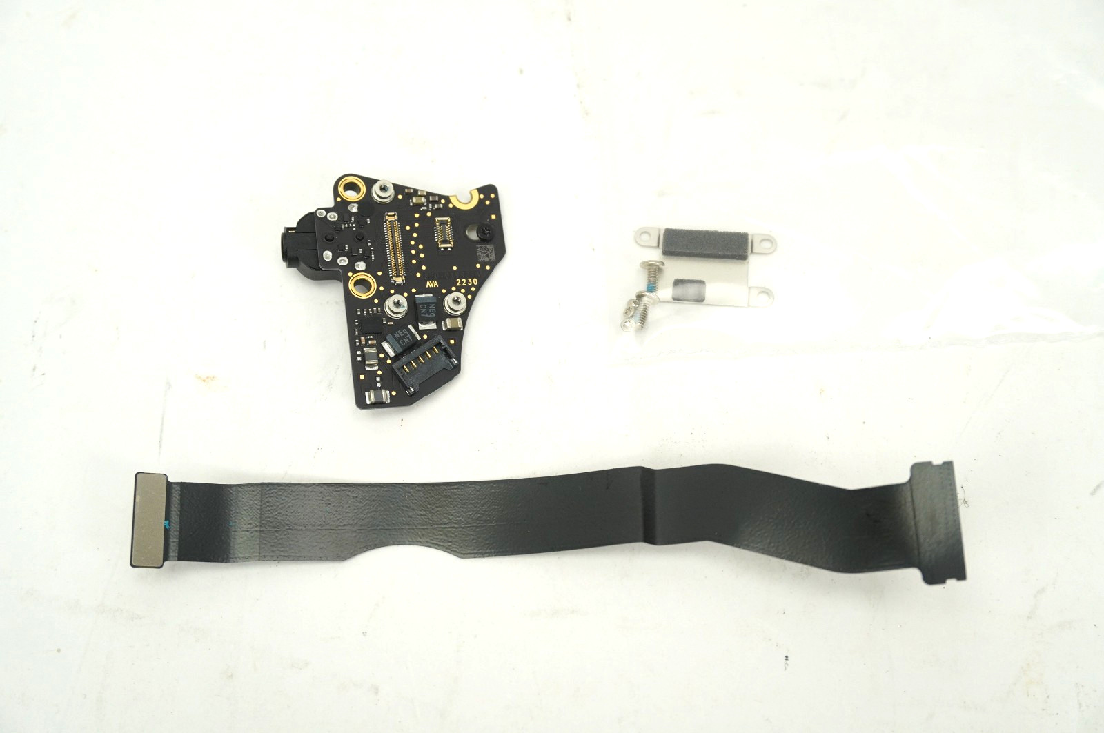 Replacement Headphone Jack for MacBook Air 2020 13″ A2179