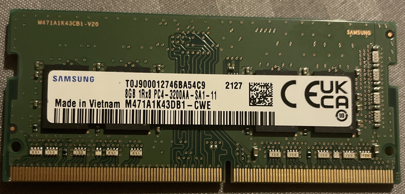 SAMSUNG 8GB 1RX8-PC4-3200AA-SA1-11-M471A1K43EB LAP TOP MEMORY