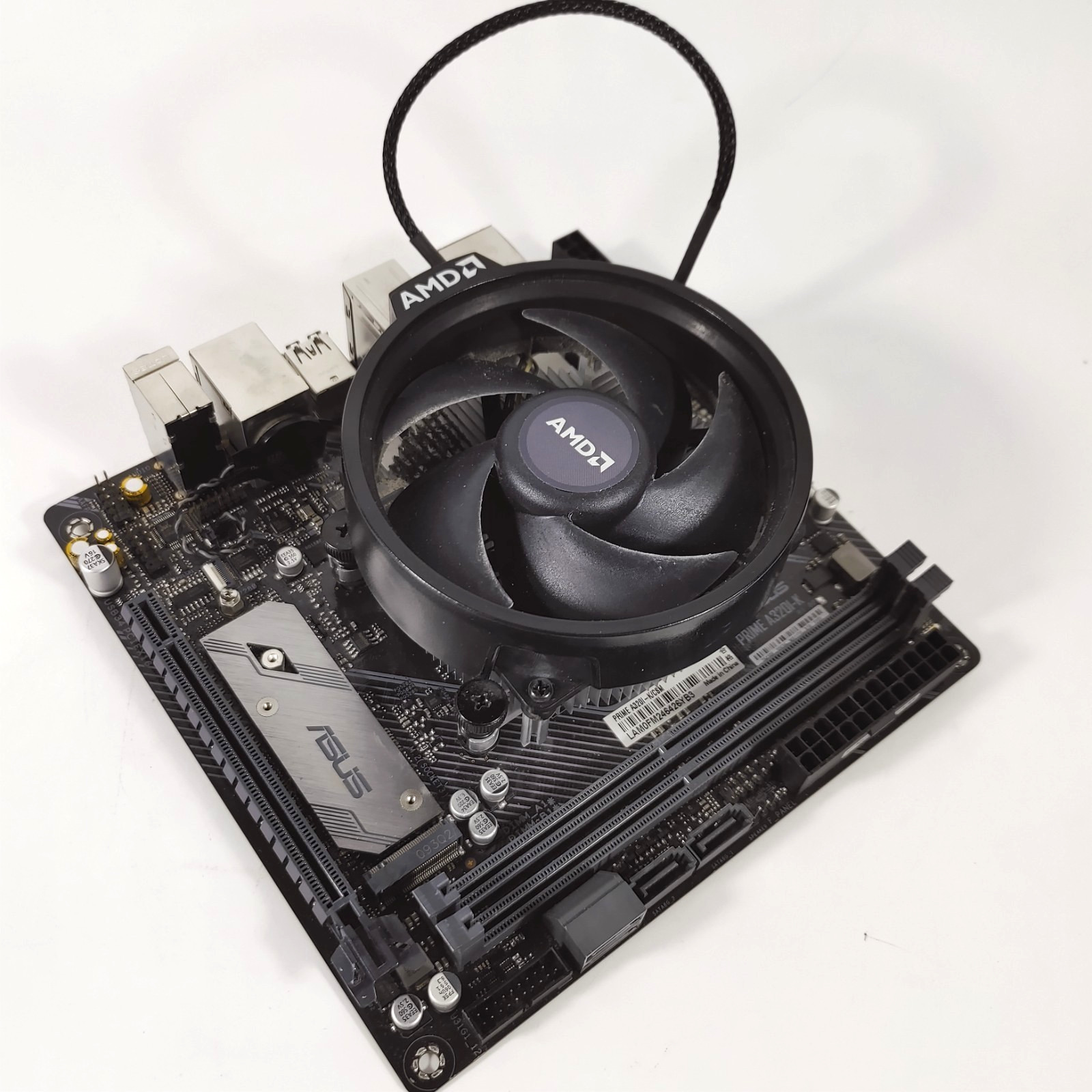 AMD Ryzen 3 3200g & ASUS Prime A320I-K