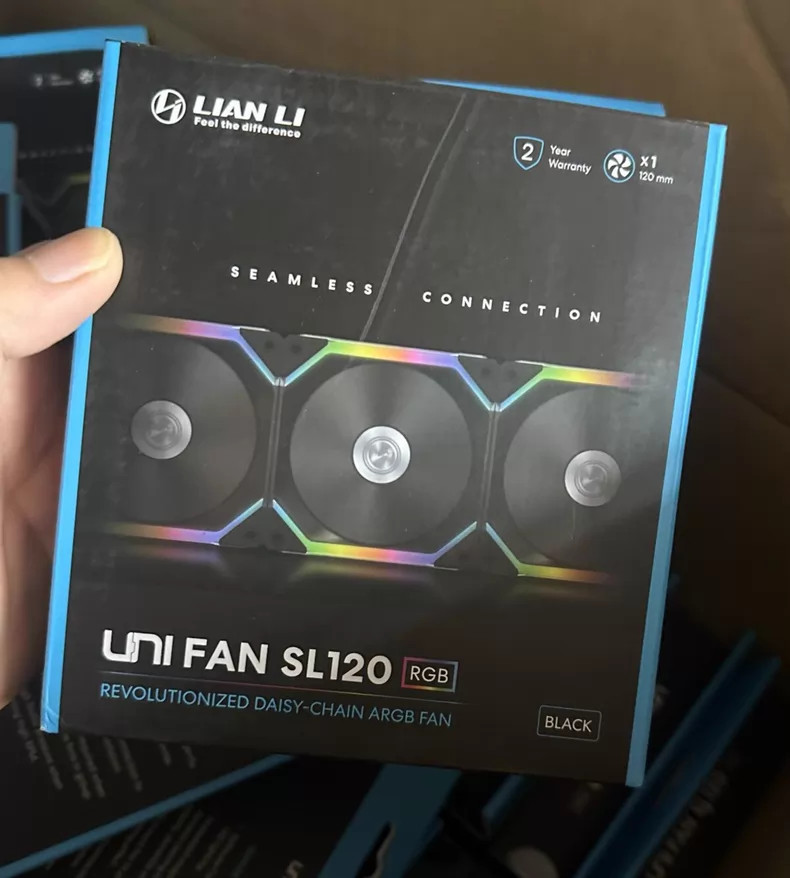 Lian Li UNI Fan SL120 V1 RGB PWM Fan 120 mm SL120-1B SL-1W