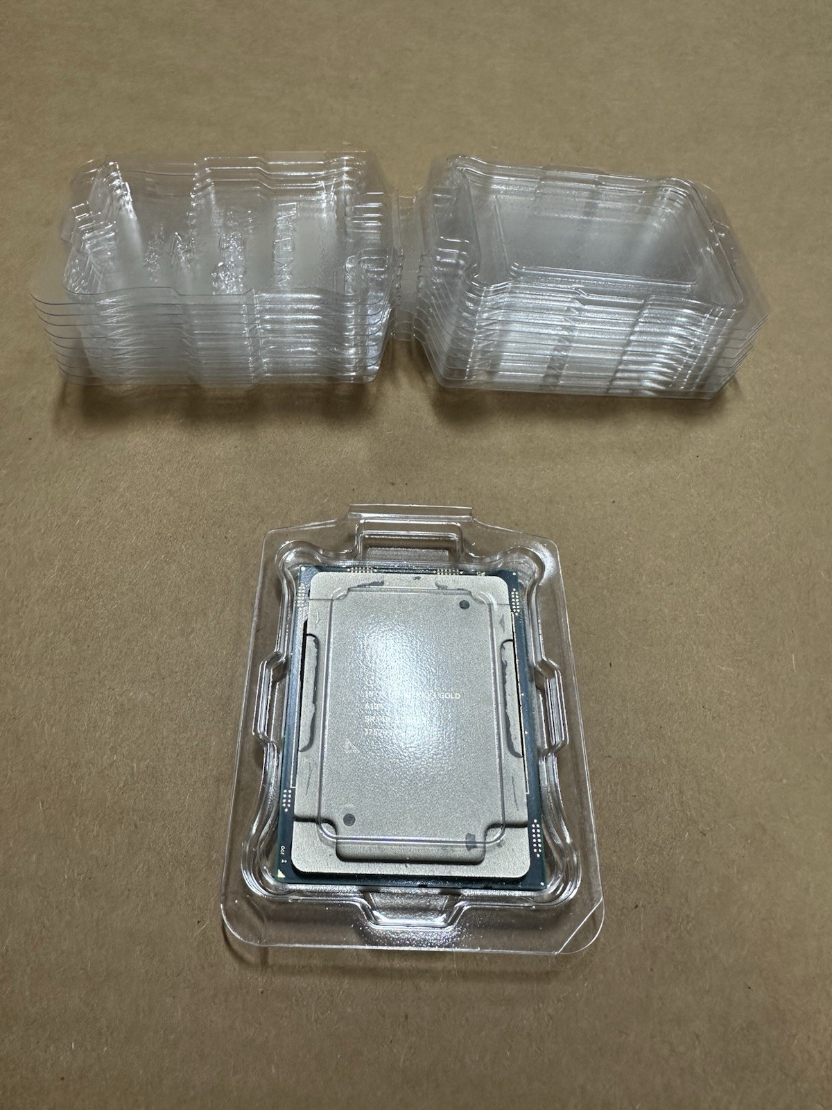 10pcs CLAM SHELL LGA3647 CPU PROTECTIVE CASE FOR Intel Xeon GOLD 6252 6230