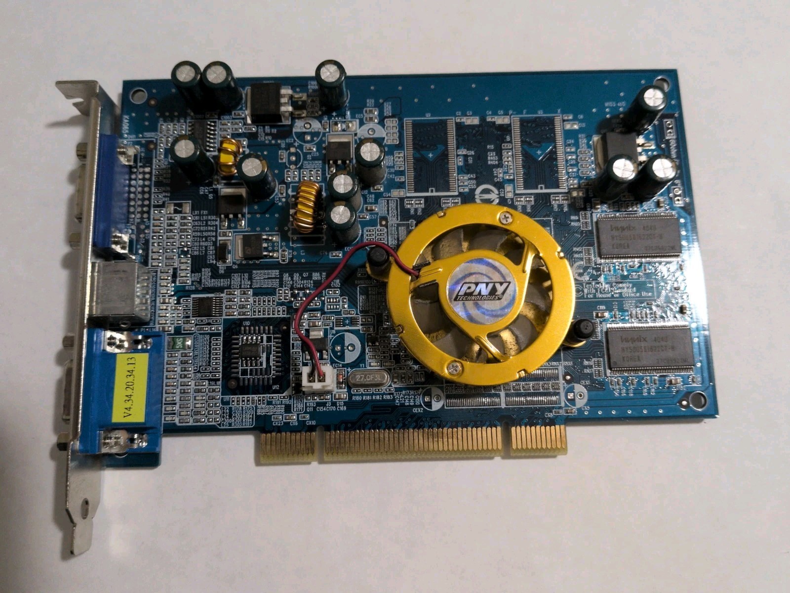 PNY VCGFX522PPB NVIDIA GeForce FX 5200 256Mb 128-Bit PCI Video Graphic Adapter