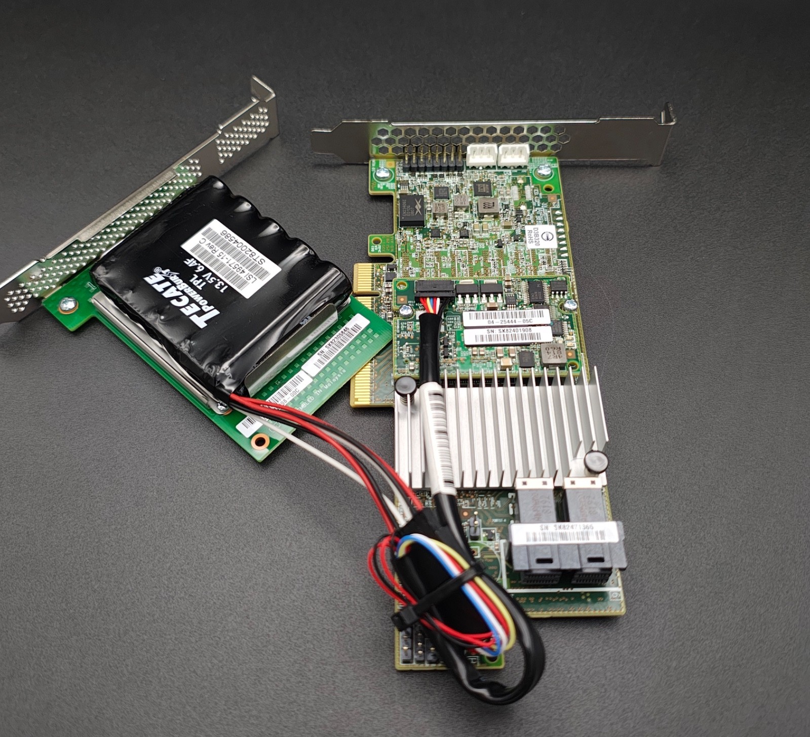 Avago LSI MegaRAID 9361-8i SAS/SATA RAID Controller + Cache + Battery (BBU)