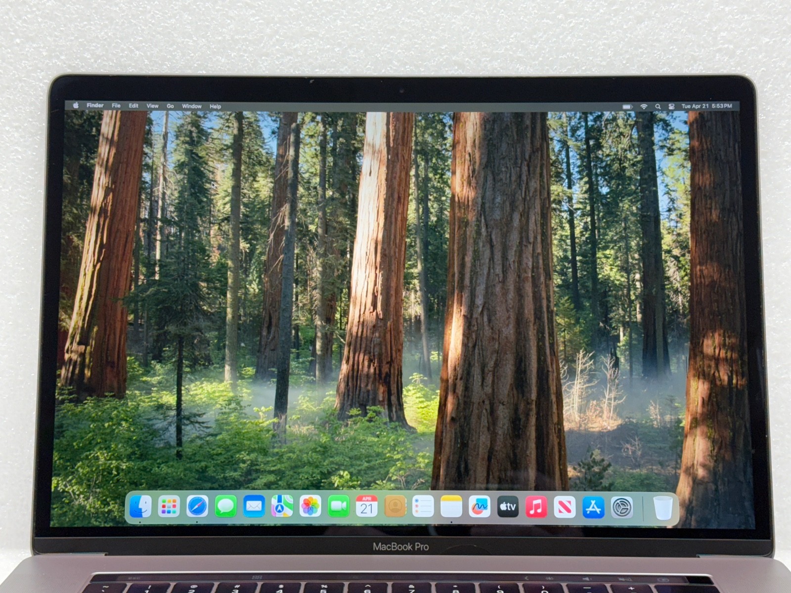 Genuine Apple LCD Screen Assembly 15″ MacBook Pro A1990 2018 2019 – Space Gray