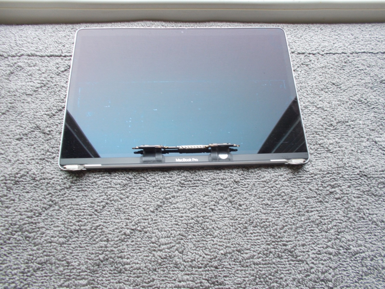 Macbook Pro 13″ A1706 A1708 Space Gray Display Screen LCD C Case B Read