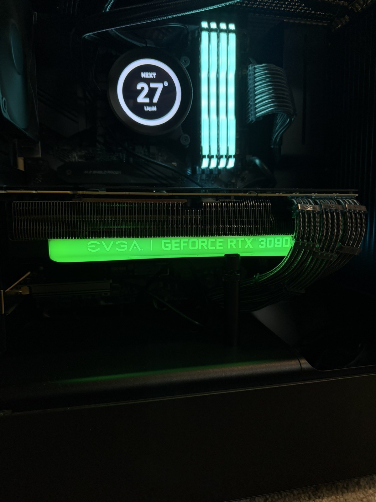 CORSAIR – VENGEANCE RGB PRO 64GB (4x16GB) DDR4 3200MHz C16 UDIMM Desktop Memory