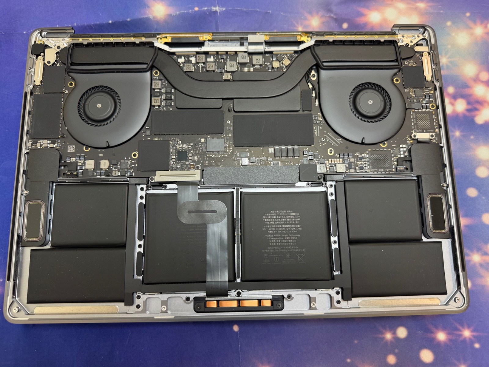 Apple MacBook Pro 15″ A707 Logic Board i7 16GB 512GB + Top Case + Good Battery