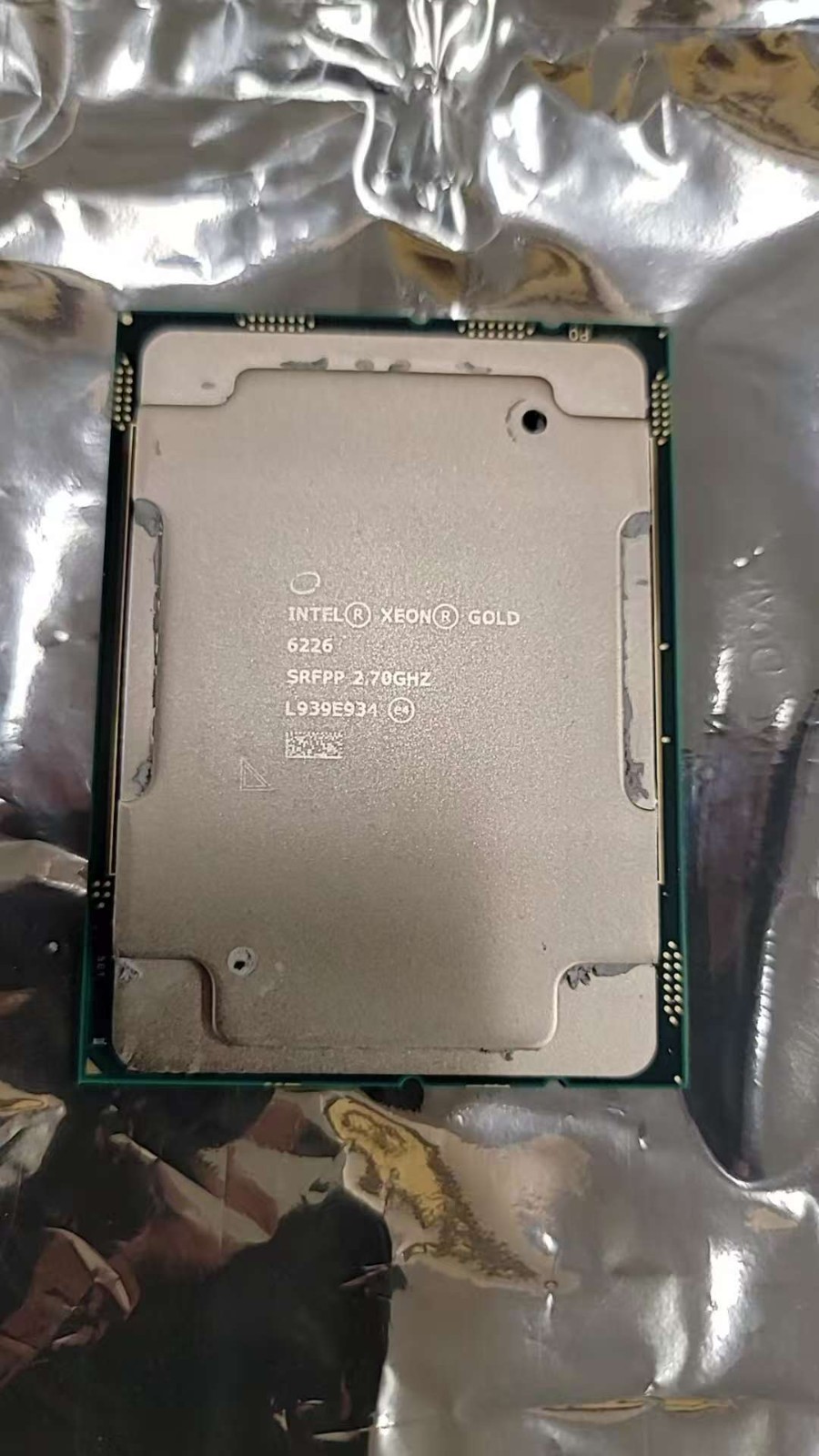 Intel Xeon Gold 6226 2.7GHz 19.25MB LGA3647 12-Core CPU Processor SRFPP