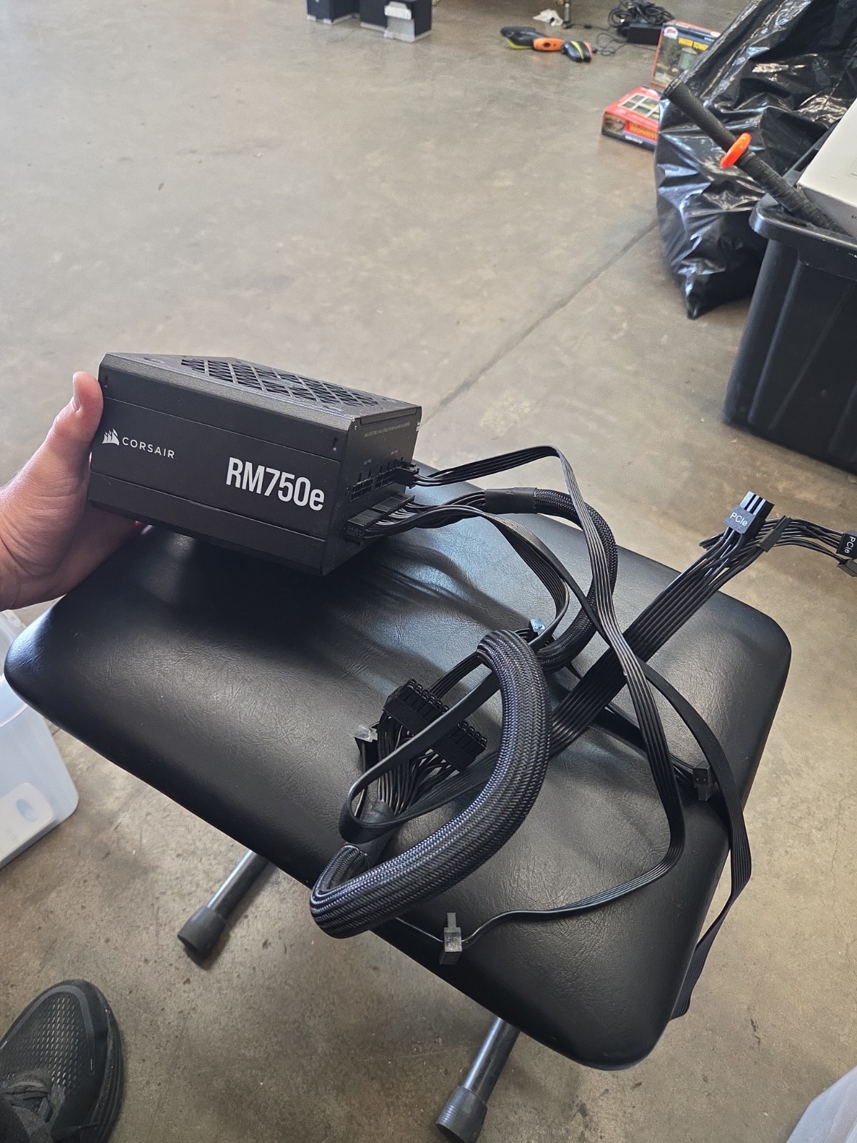 Corsair RM750e (2023) Fully Modular Low-noise SEE