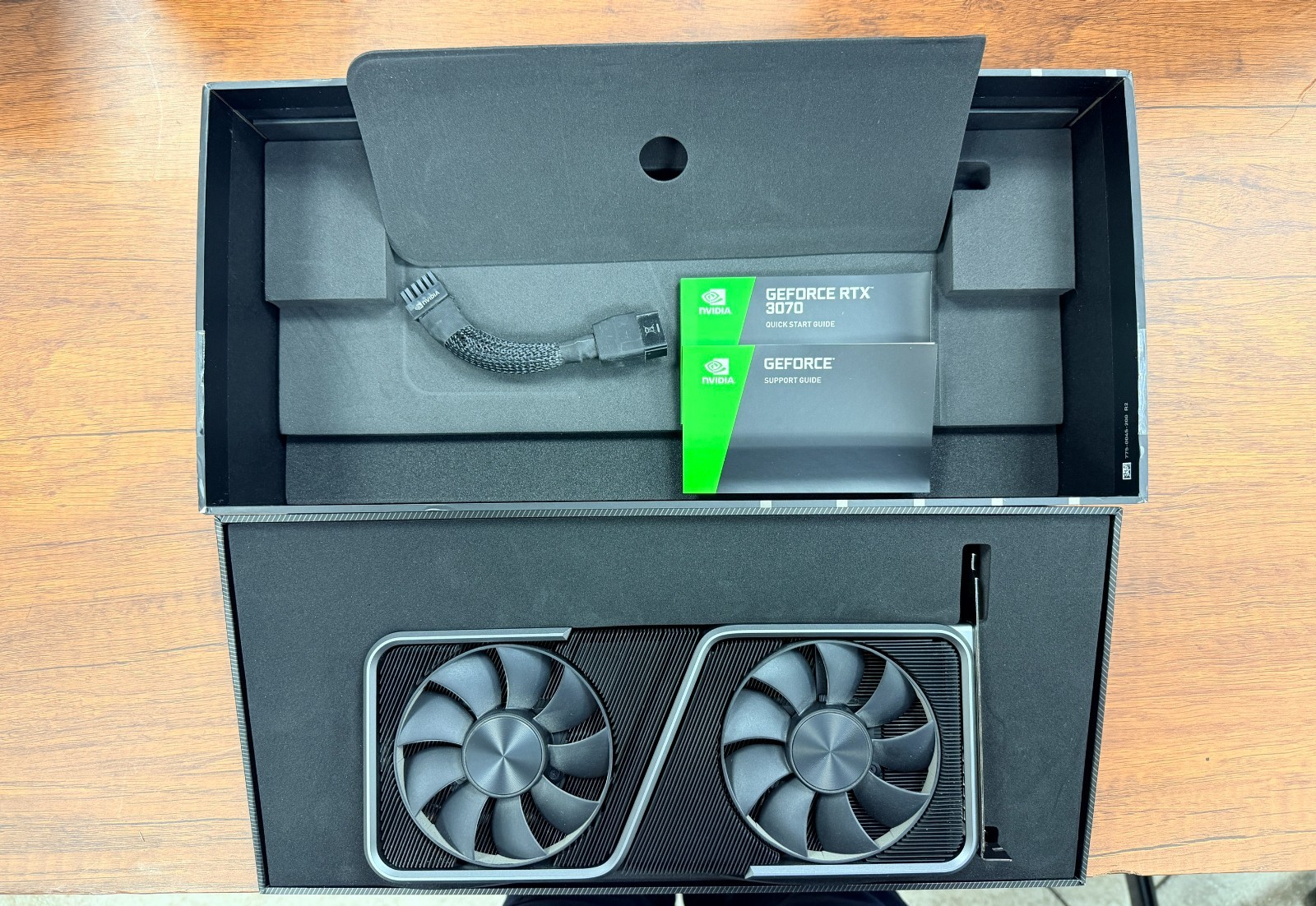 NVIDIA GEFORCE RTX 3070 (Founders Edition) Original box, Manuals and Accessories